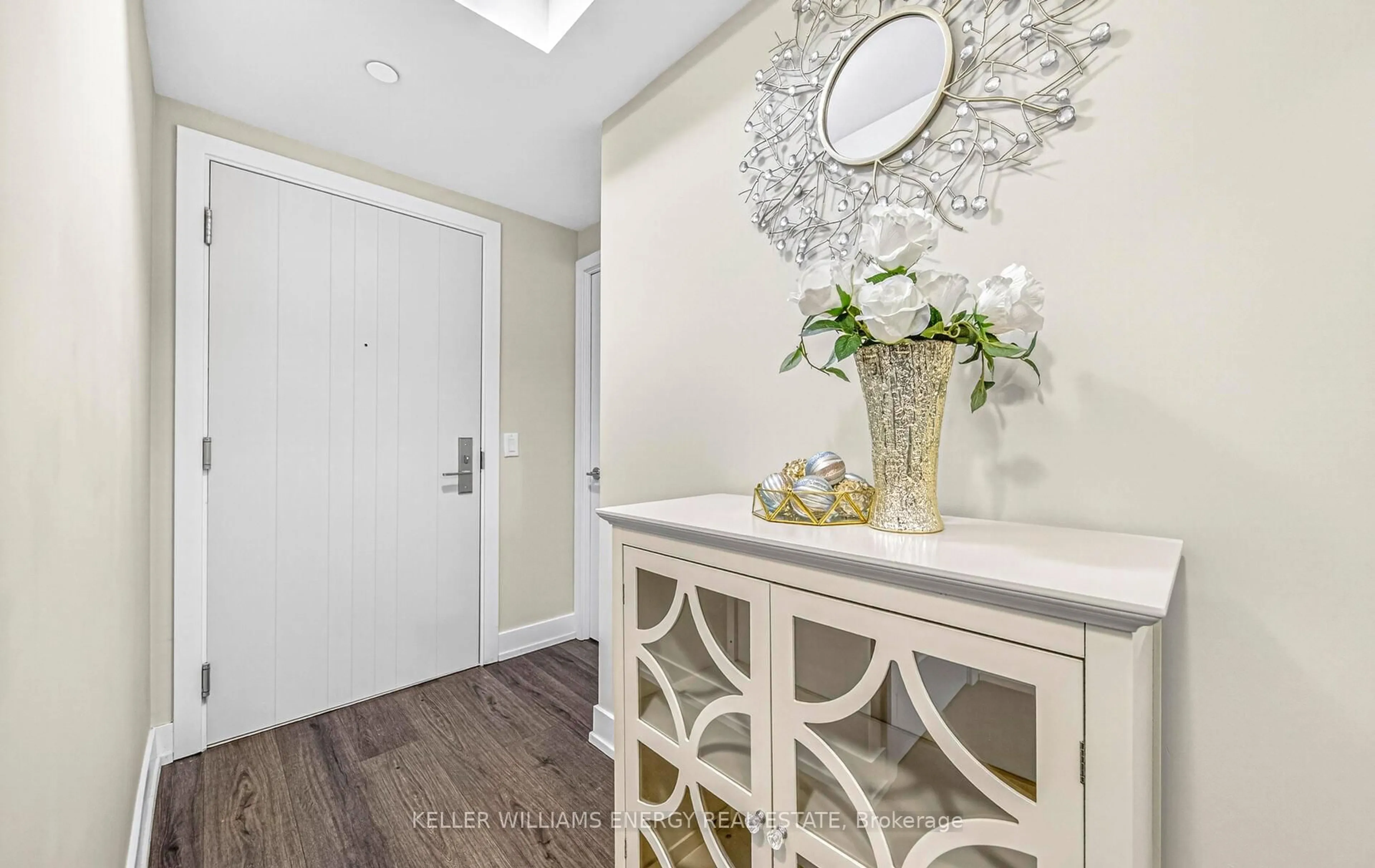 Indoor entryway for 2550 Simcoe St #405, Oshawa Ontario L1L 0R5
