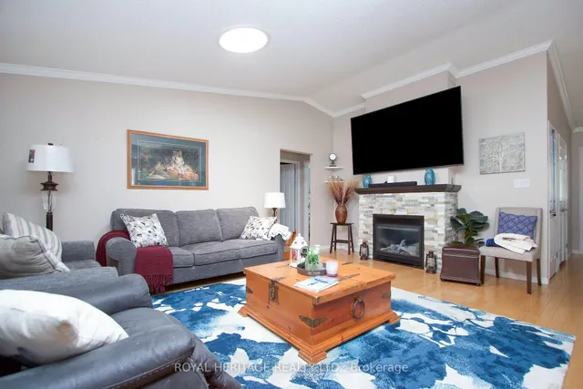 203 Wilmot Tr, Clarington 5