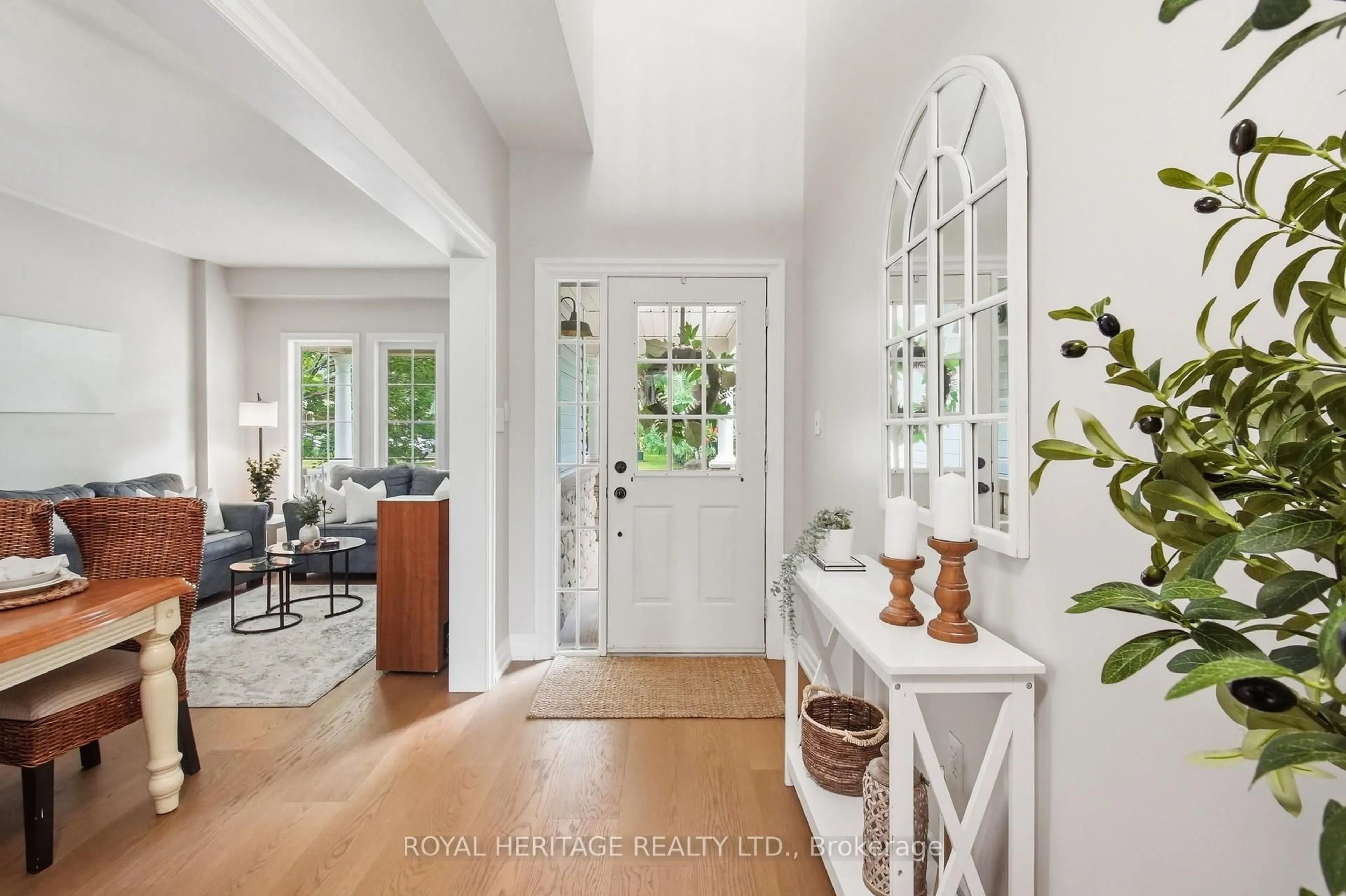 Indoor entryway for 45 Melody Dr, Whitby Ontario L1M 1K6