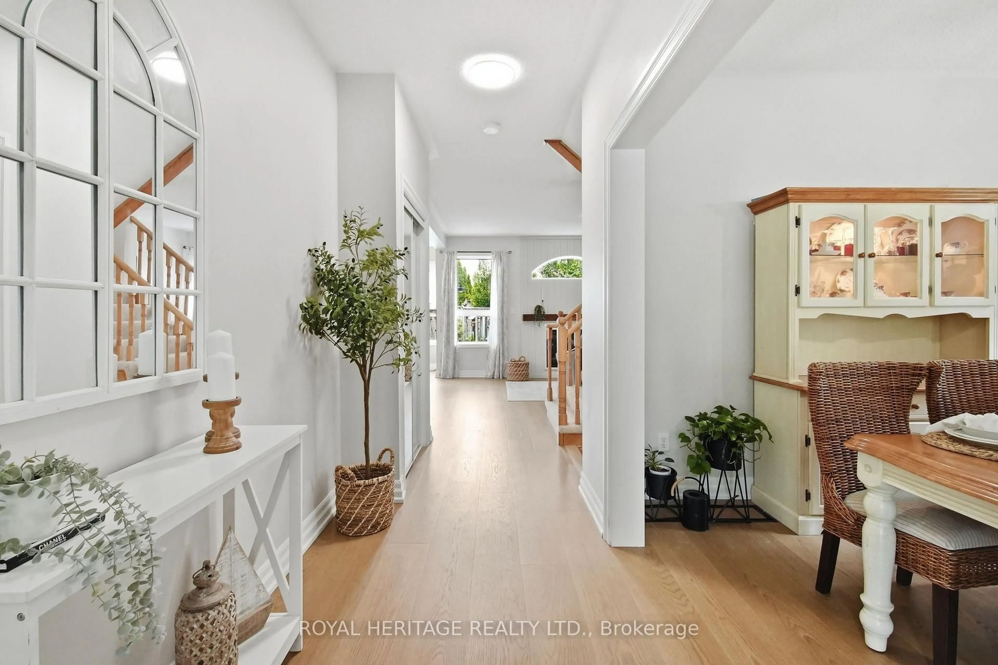 Indoor entryway for 45 Melody Dr, Whitby Ontario L1M 1K6