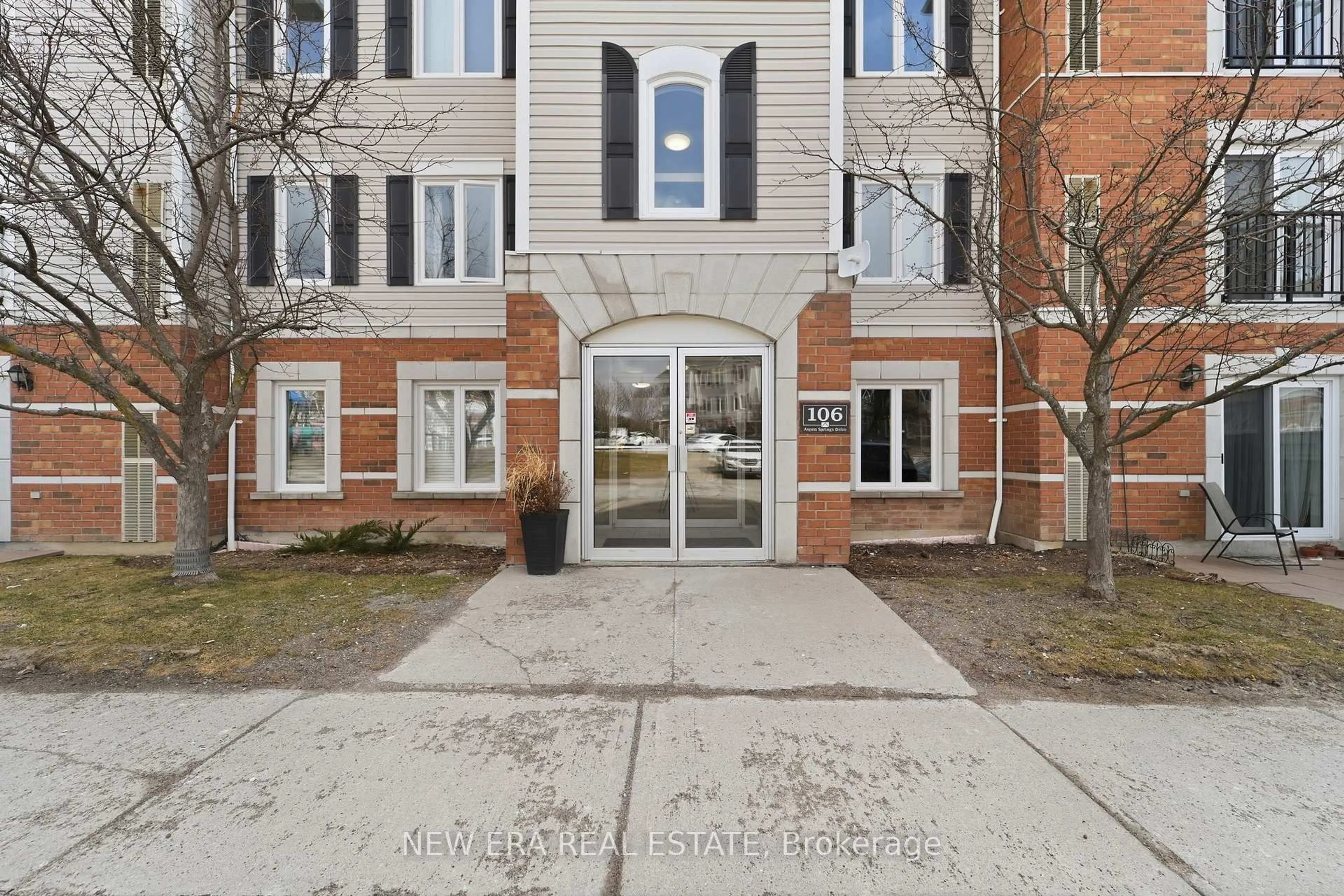 Unknown for 106 Aspen Springs Dr #109, Clarington Ontario L1C 5N3