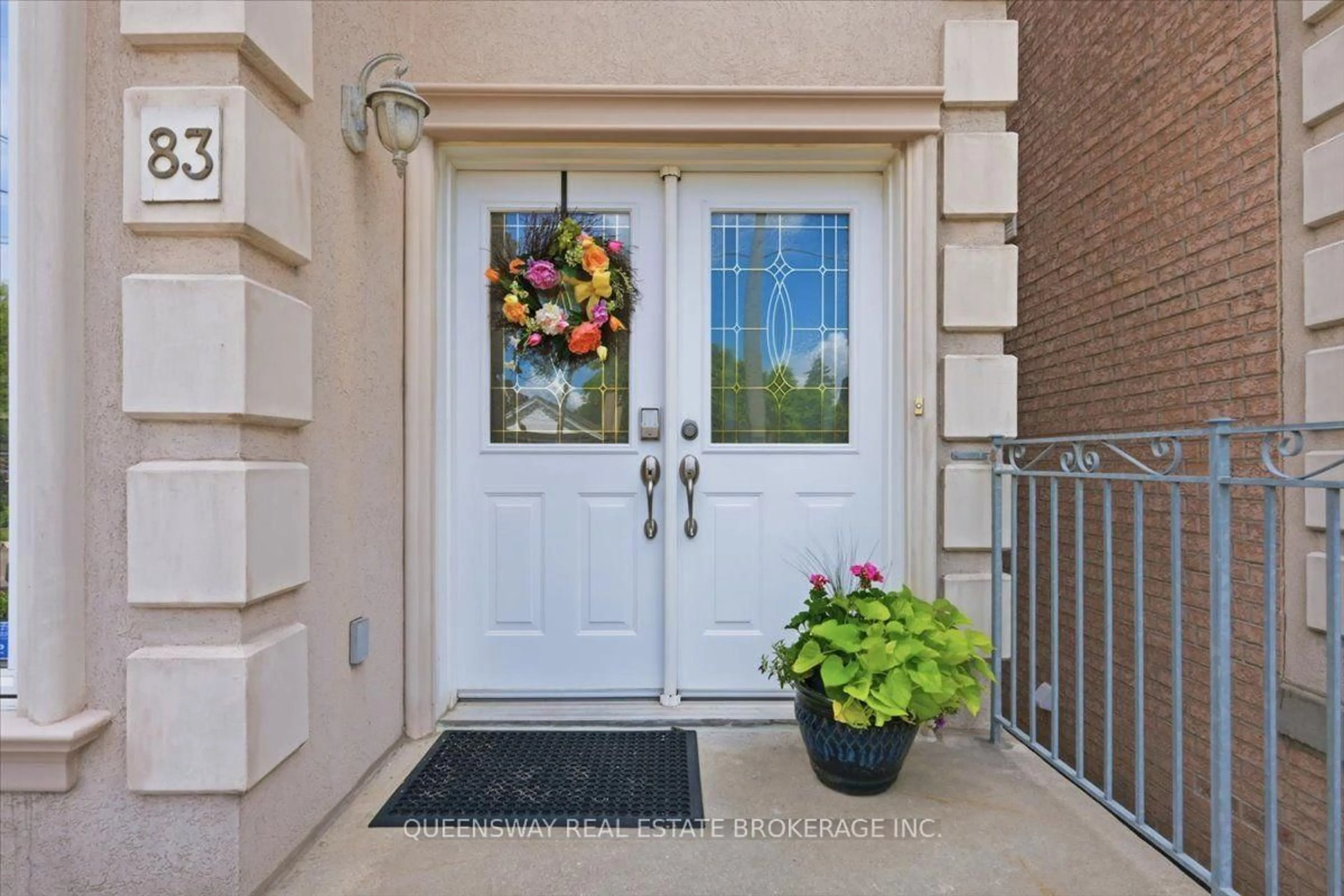 Indoor entryway for 83 Floyd Ave, Toronto Ontario M4K 2B3