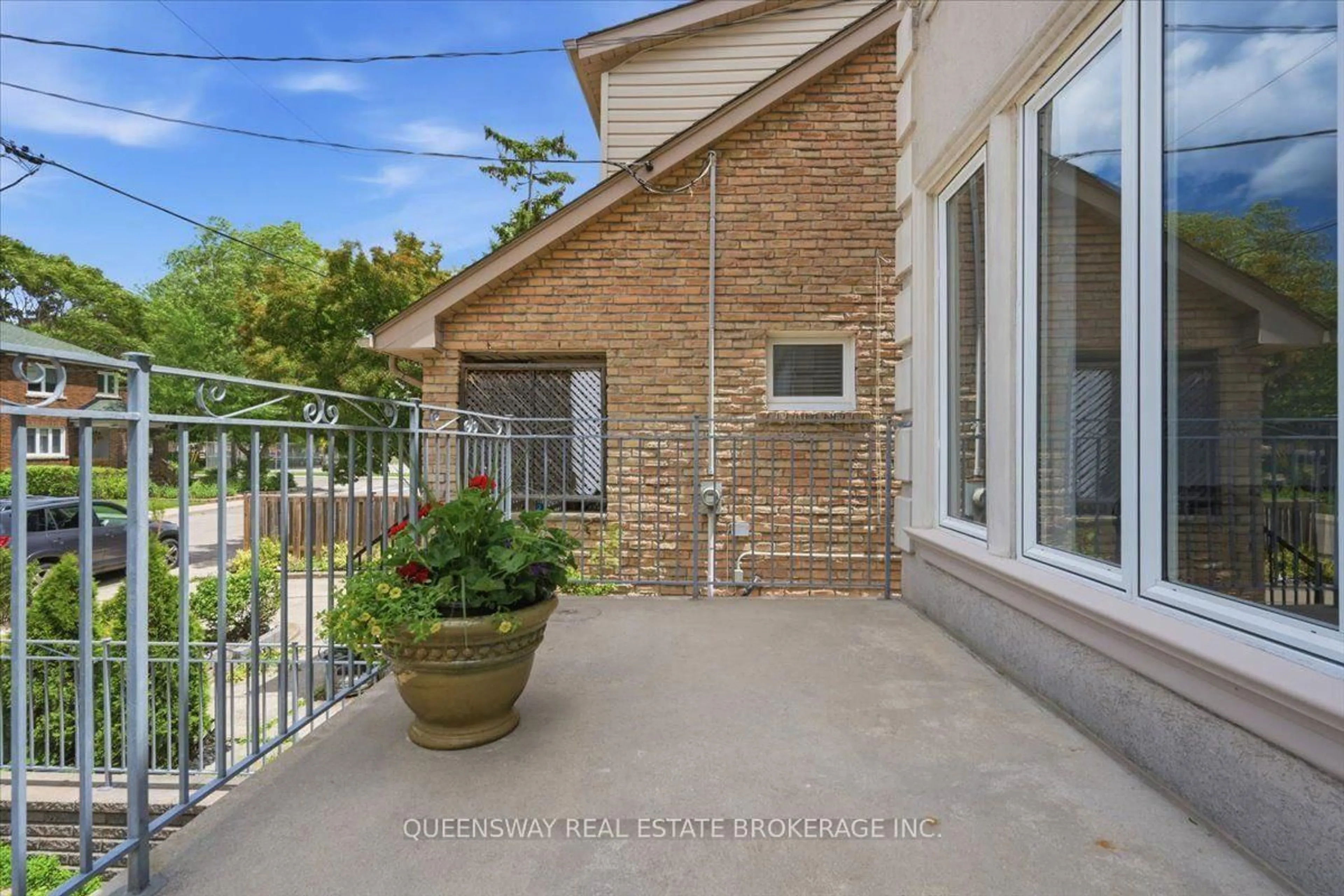 Patio, street for 83 Floyd Ave, Toronto Ontario M4K 2B3