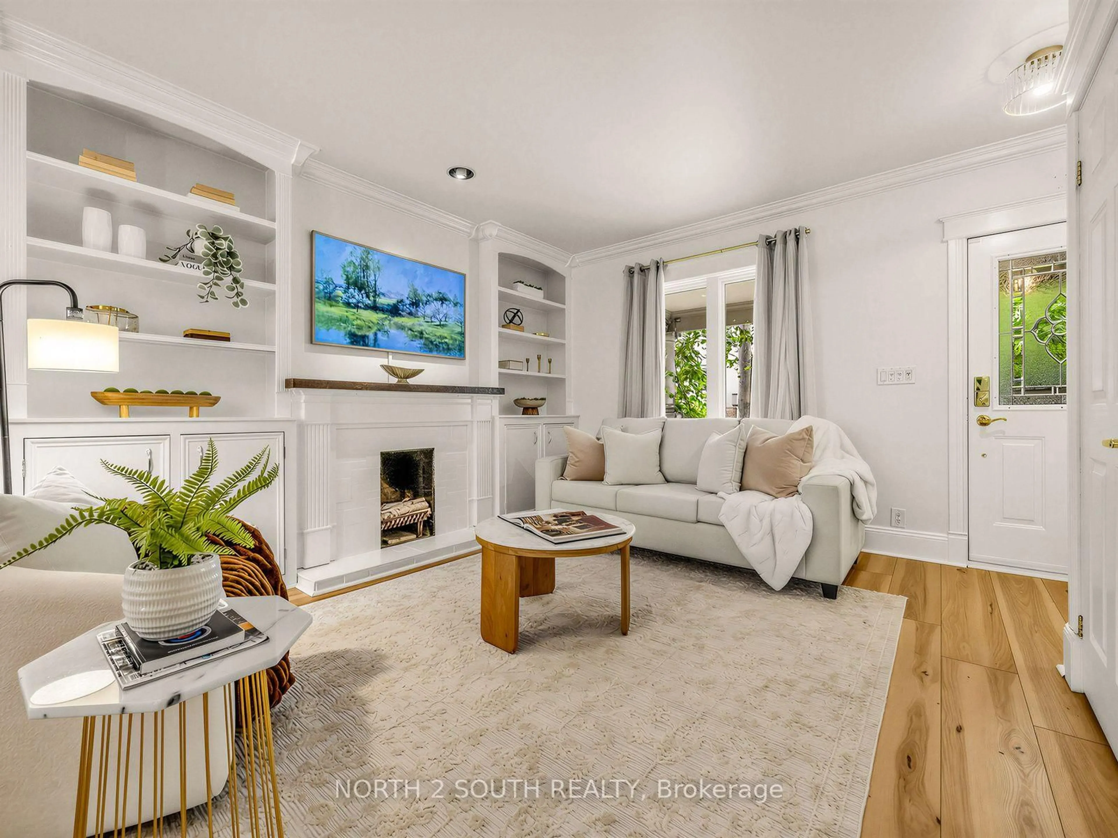 Living room with furniture, unknown for 47 Bellefair Ave, Toronto Ontario M4L 3T7