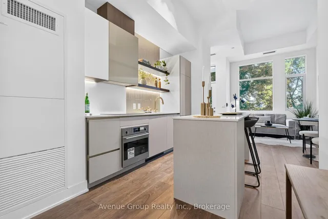 1285 Queen St #TH58, Toronto 4