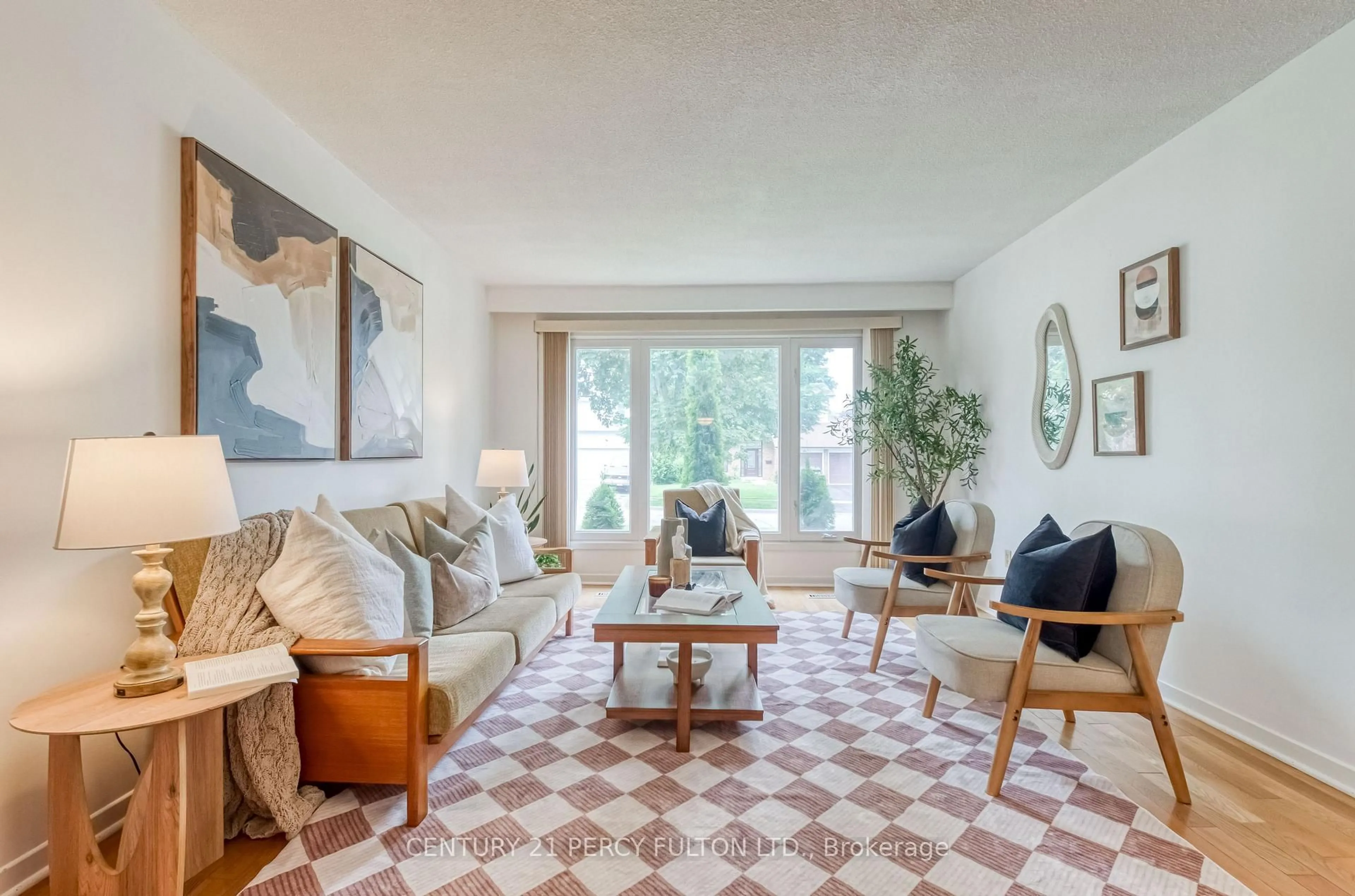 Living room with furniture, unknown for 5 Kellen St, Toronto Ontario M1T 2H1