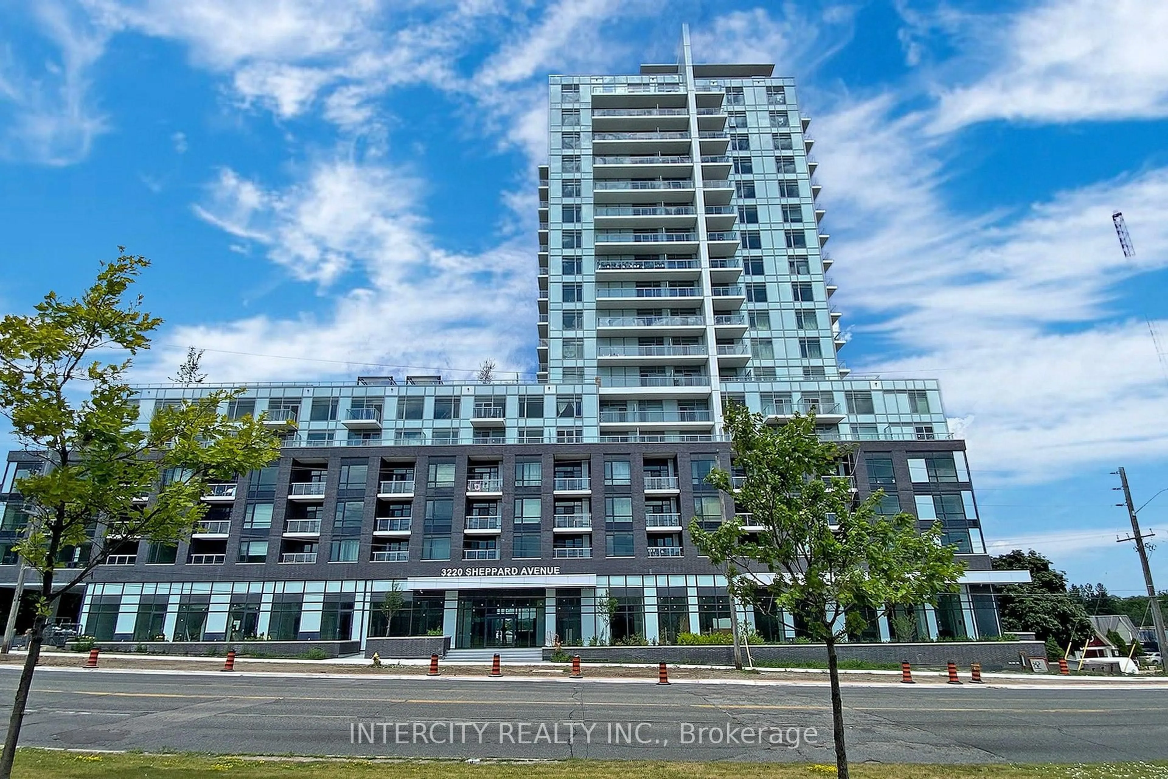 Indoor foyer for 3220 Sheppard Ave #1509, Toronto Ontario M1T 0B7