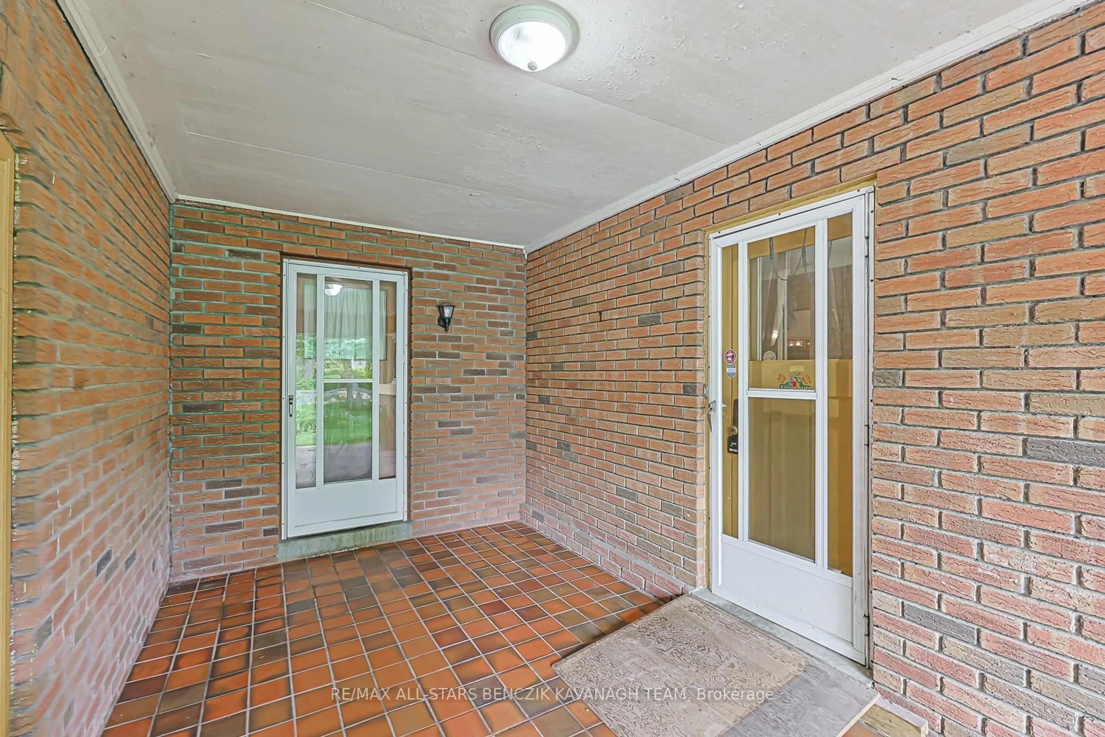 Unknown for 65 Gladys Rd, Toronto Ontario M1C 1C7