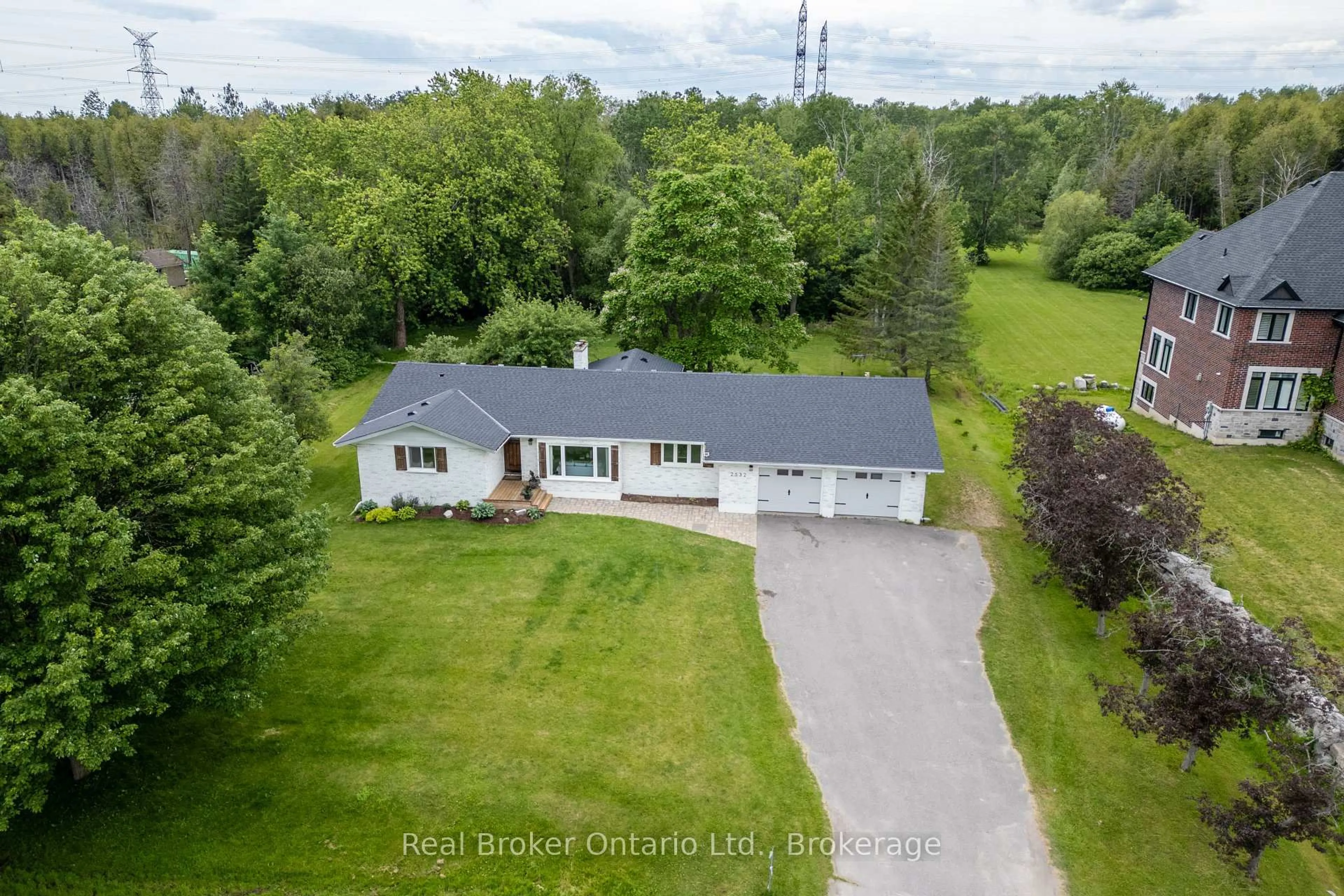 A pic from outside/outdoor area/front of a property/back of a property/a pic from drone, unknown for 2532 Holt Rd, Clarington Ontario L1C 6G6