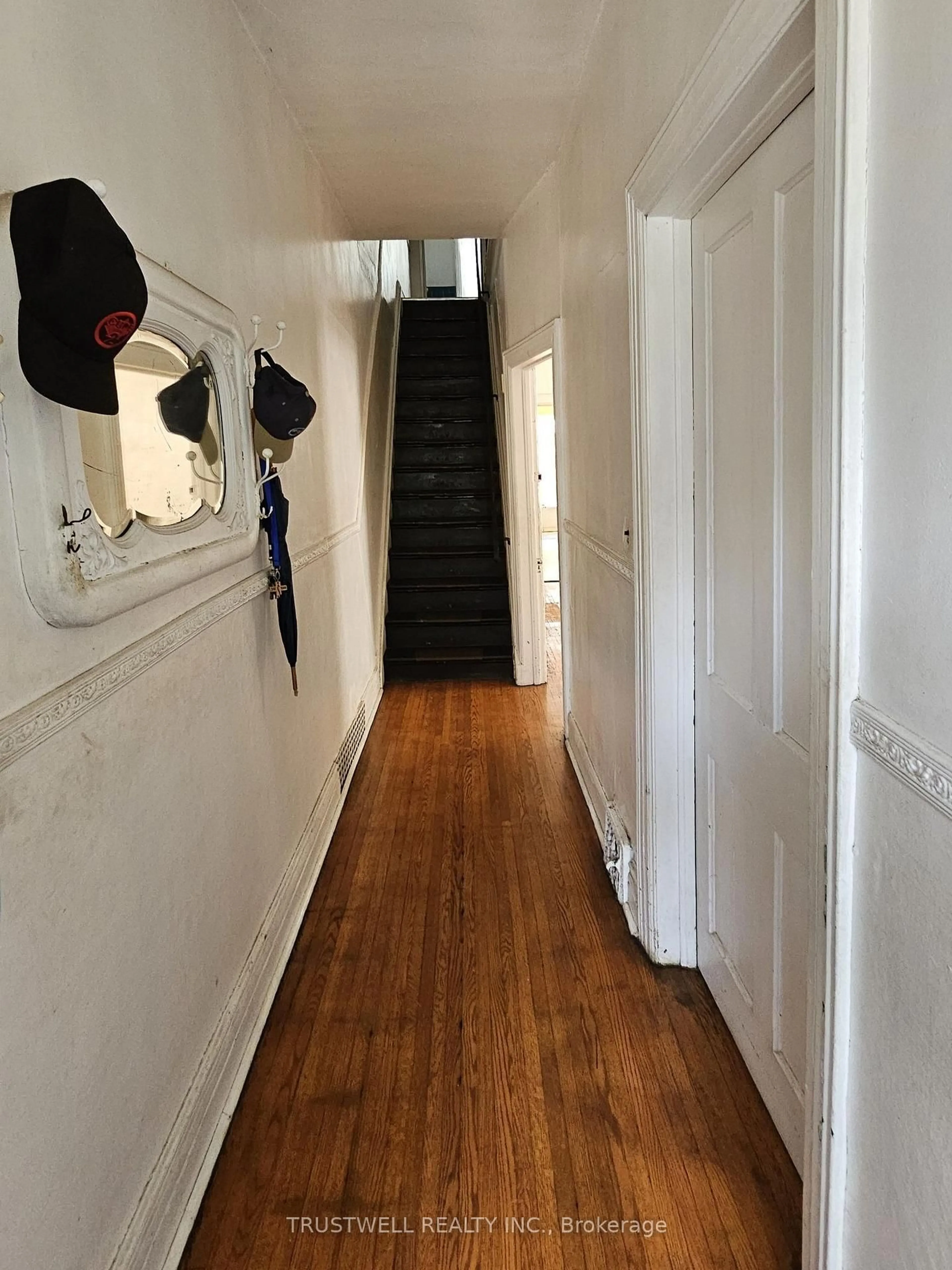 Unknown for 173 Hamilton St, Toronto Ontario M4M 2C9