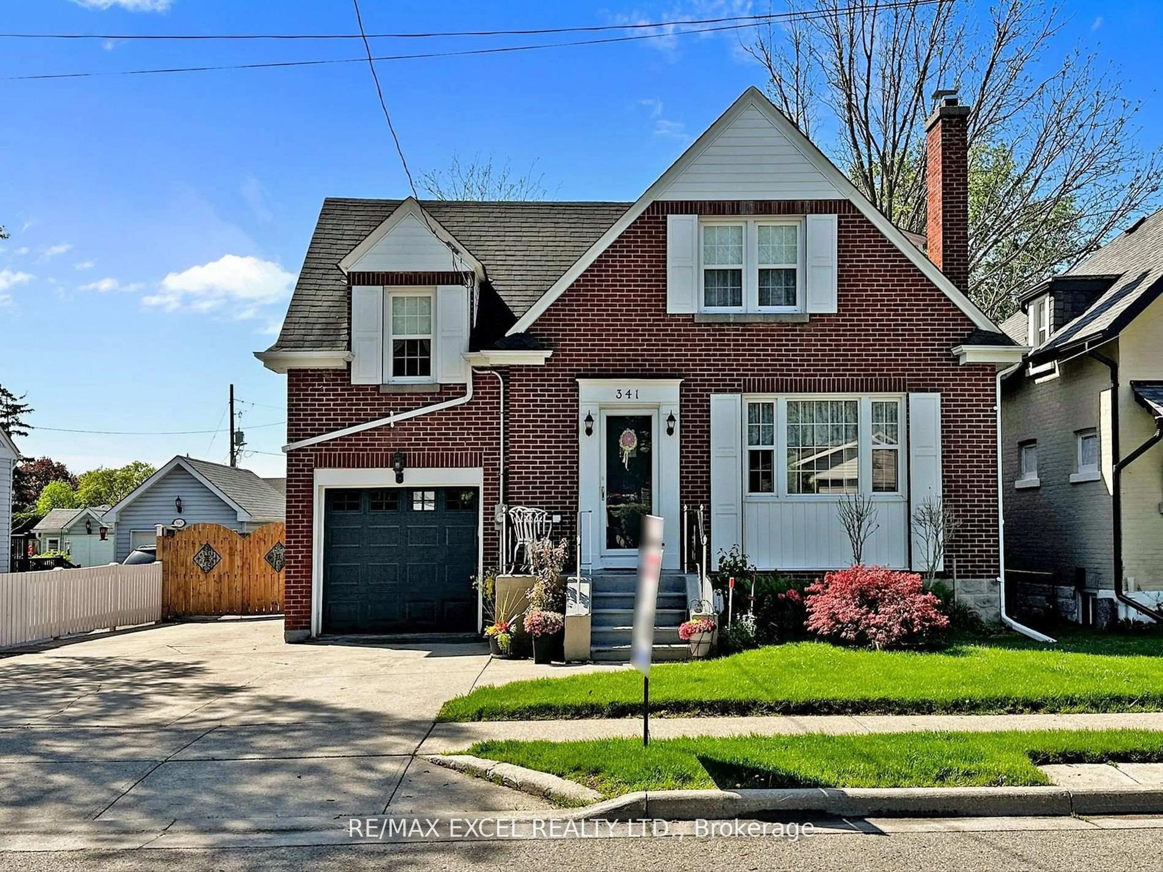 Home with brick exterior material, street for 341 Richmond St, Oshawa Ontario L1G 1E8