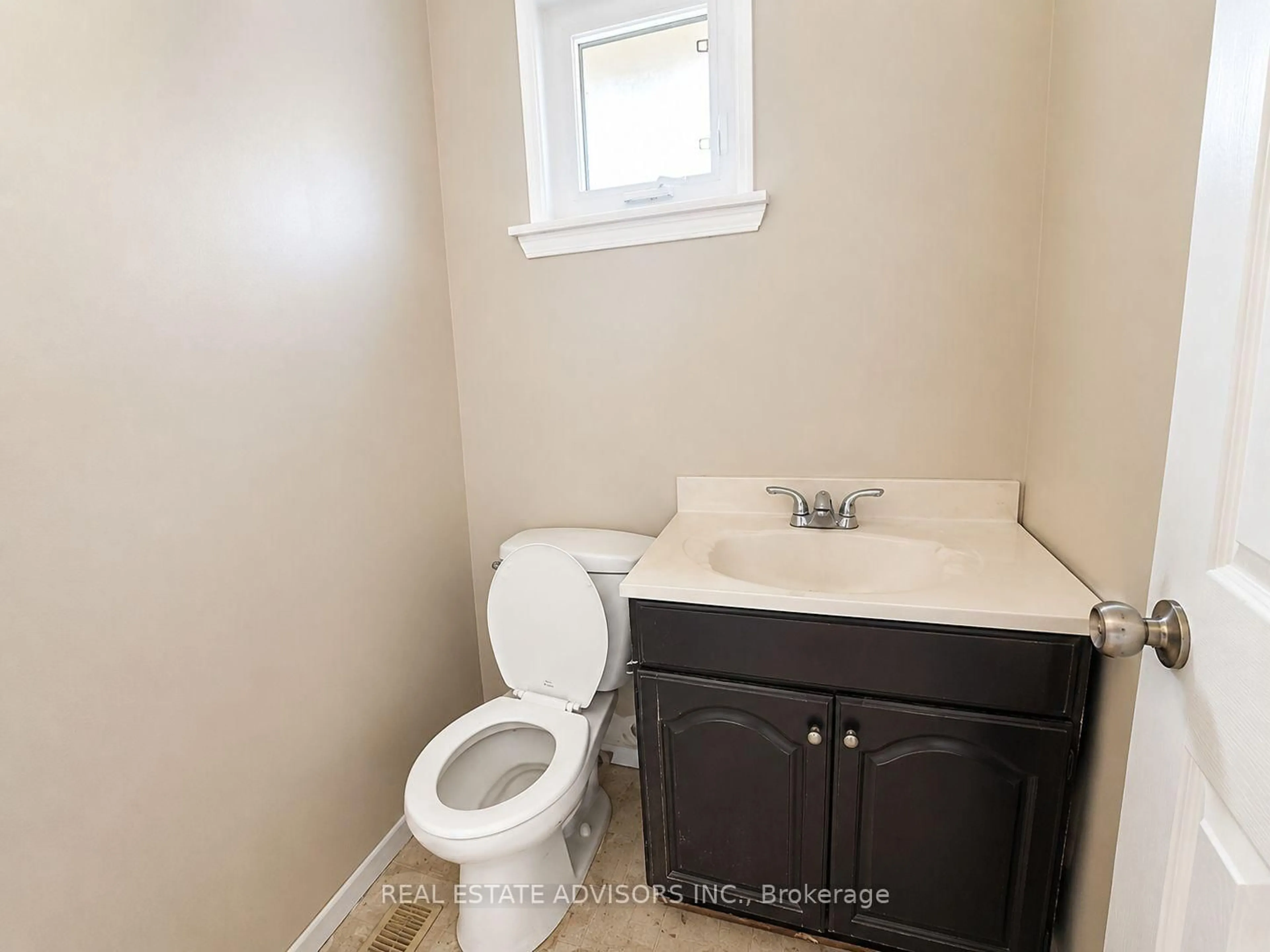 Standard bathroom, unknown for 238 Braymore Blvd, Toronto Ontario M1B 2G8