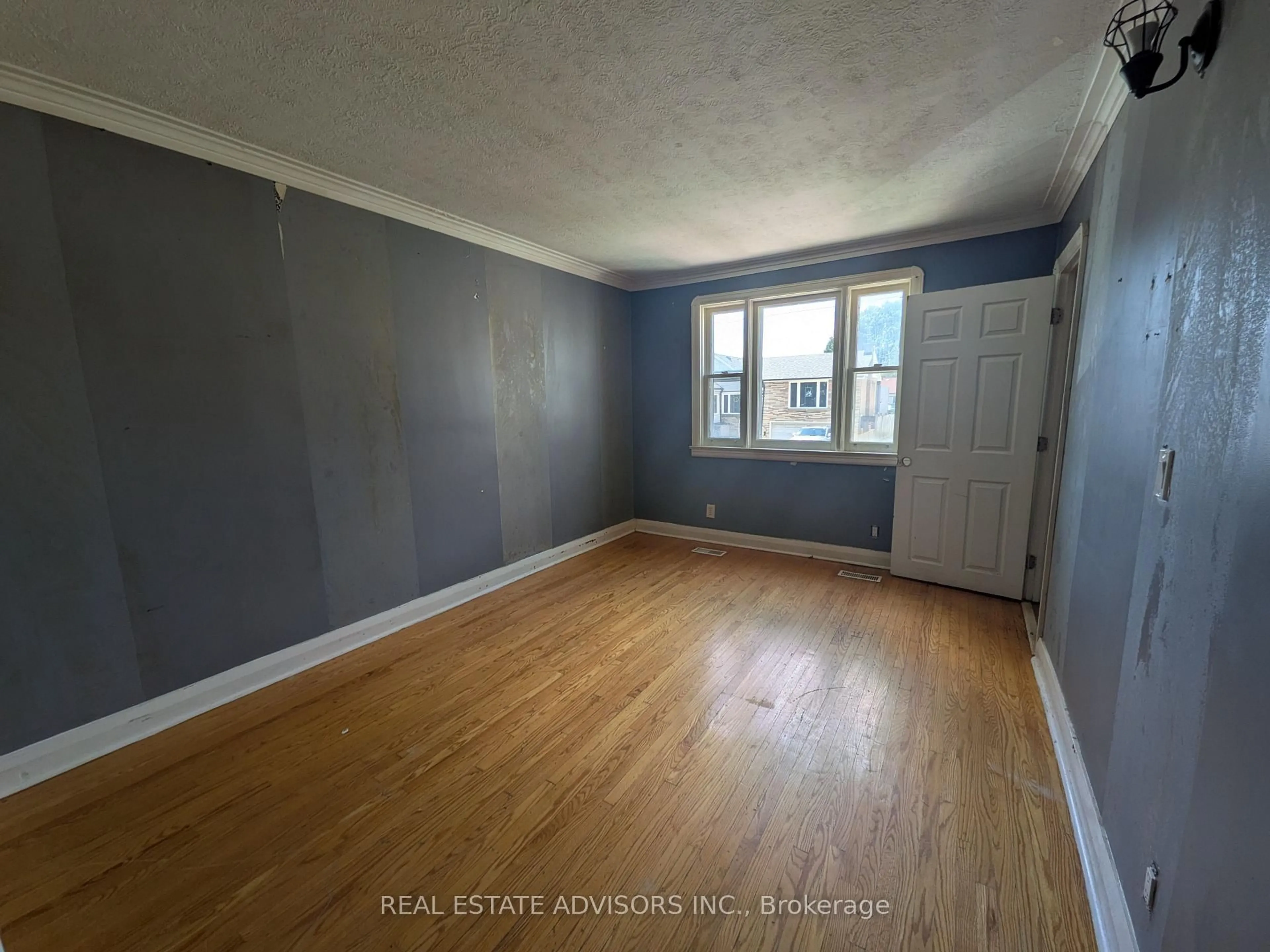 A pic of a room for 45 Pitt Ave, Toronto Ontario M1L 2R3
