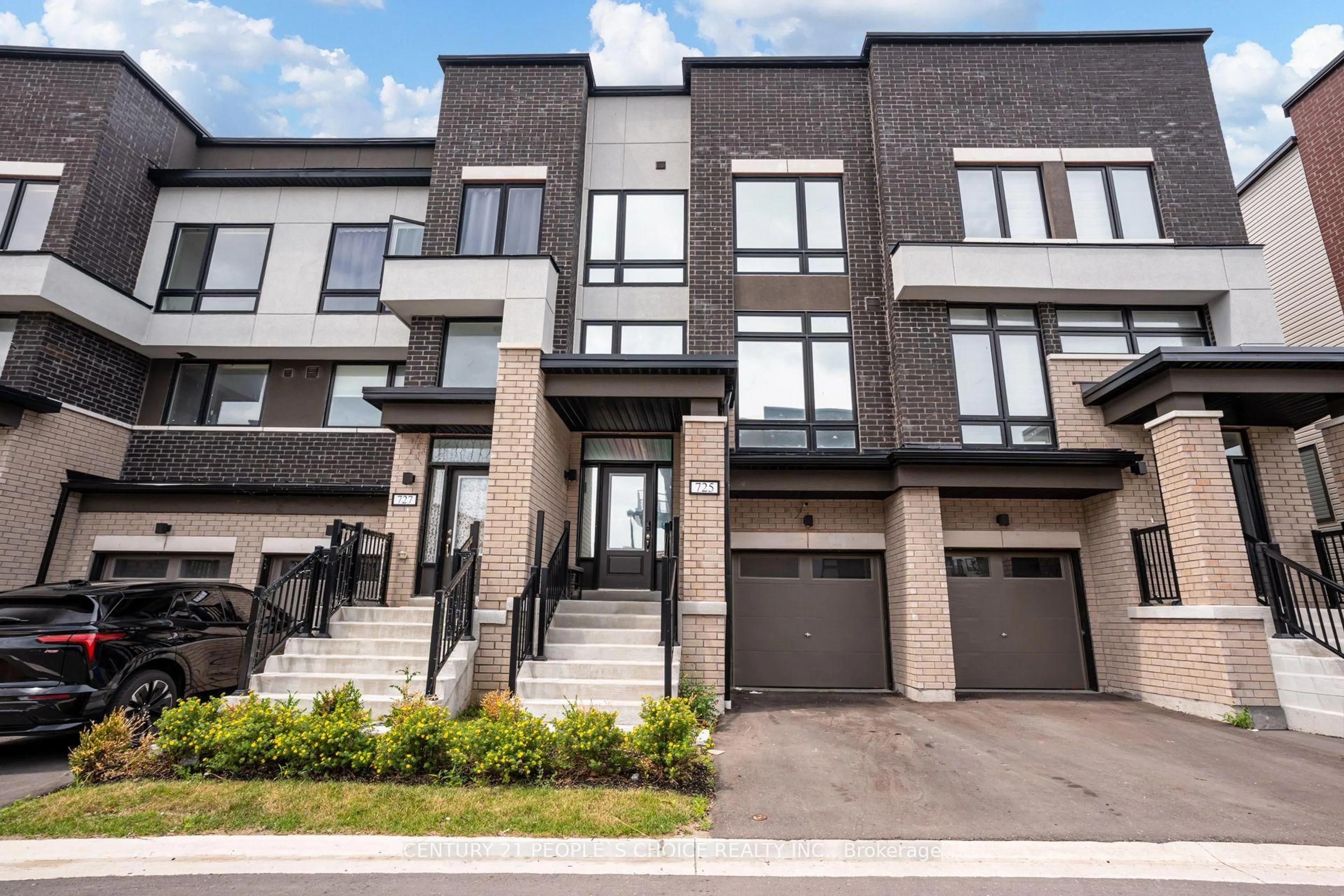 Home with brick exterior material, street for 725 Heathrow Path, Oshawa Ontario L1Y 0Y7