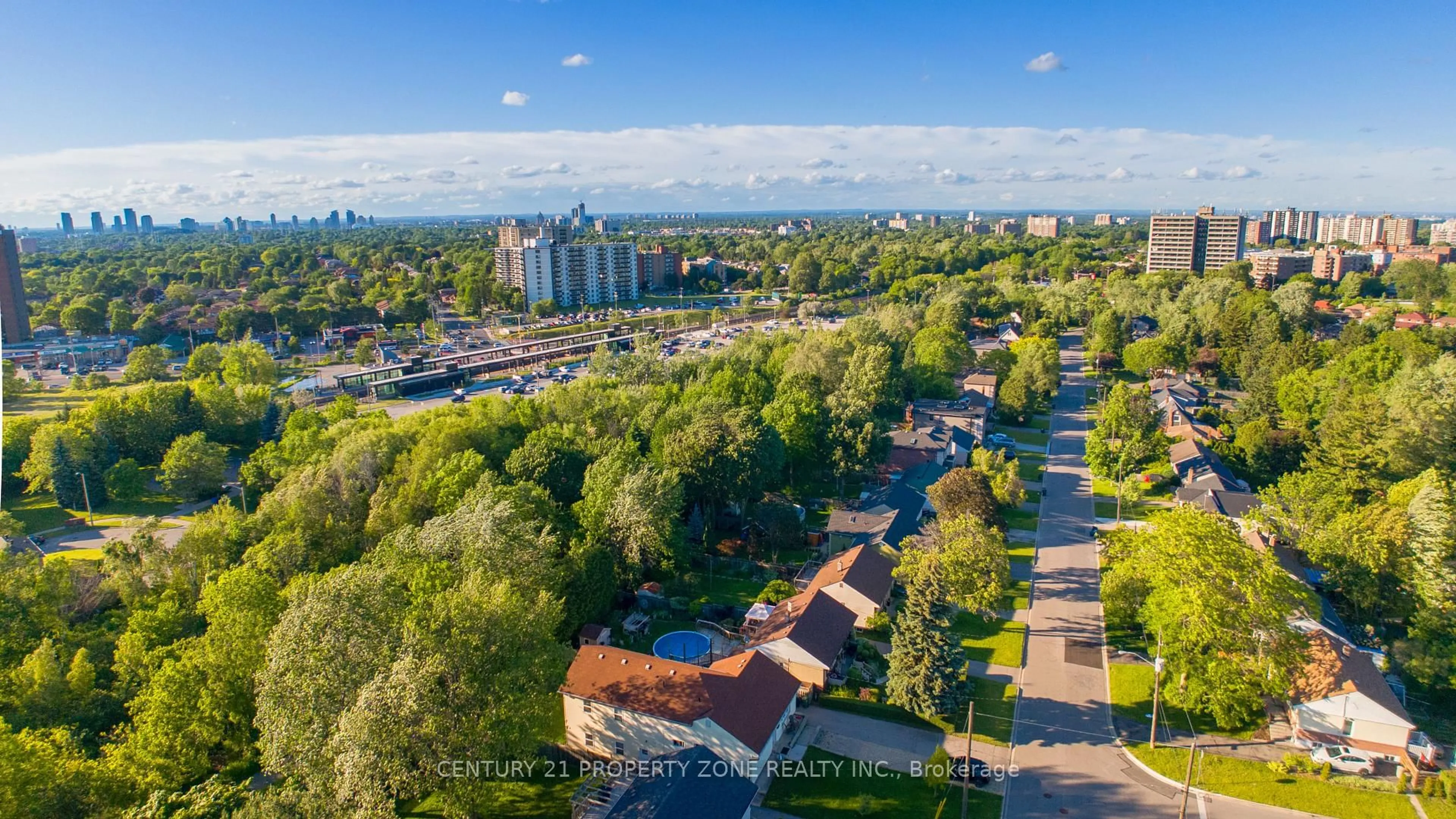 A pic from outside/outdoor area/front of a property/back of a property/a pic from drone, city buildings view from balcony for 37 Adanac Dr, Toronto Ontario M1M 2E5