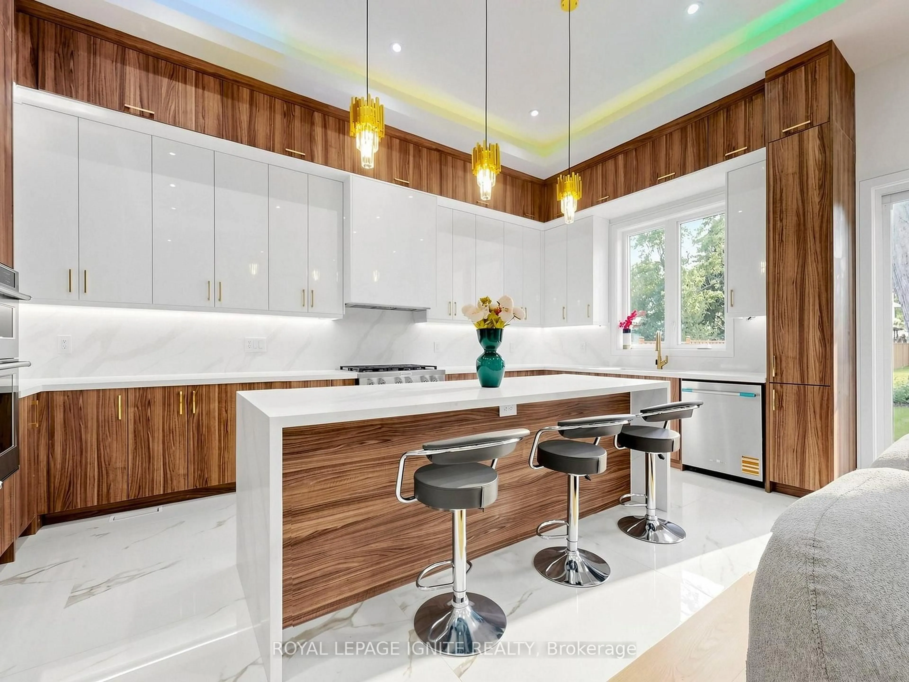 Contemporary kitchen, unknown for 160 Manse Rd, Toronto Ontario M1E 3V1