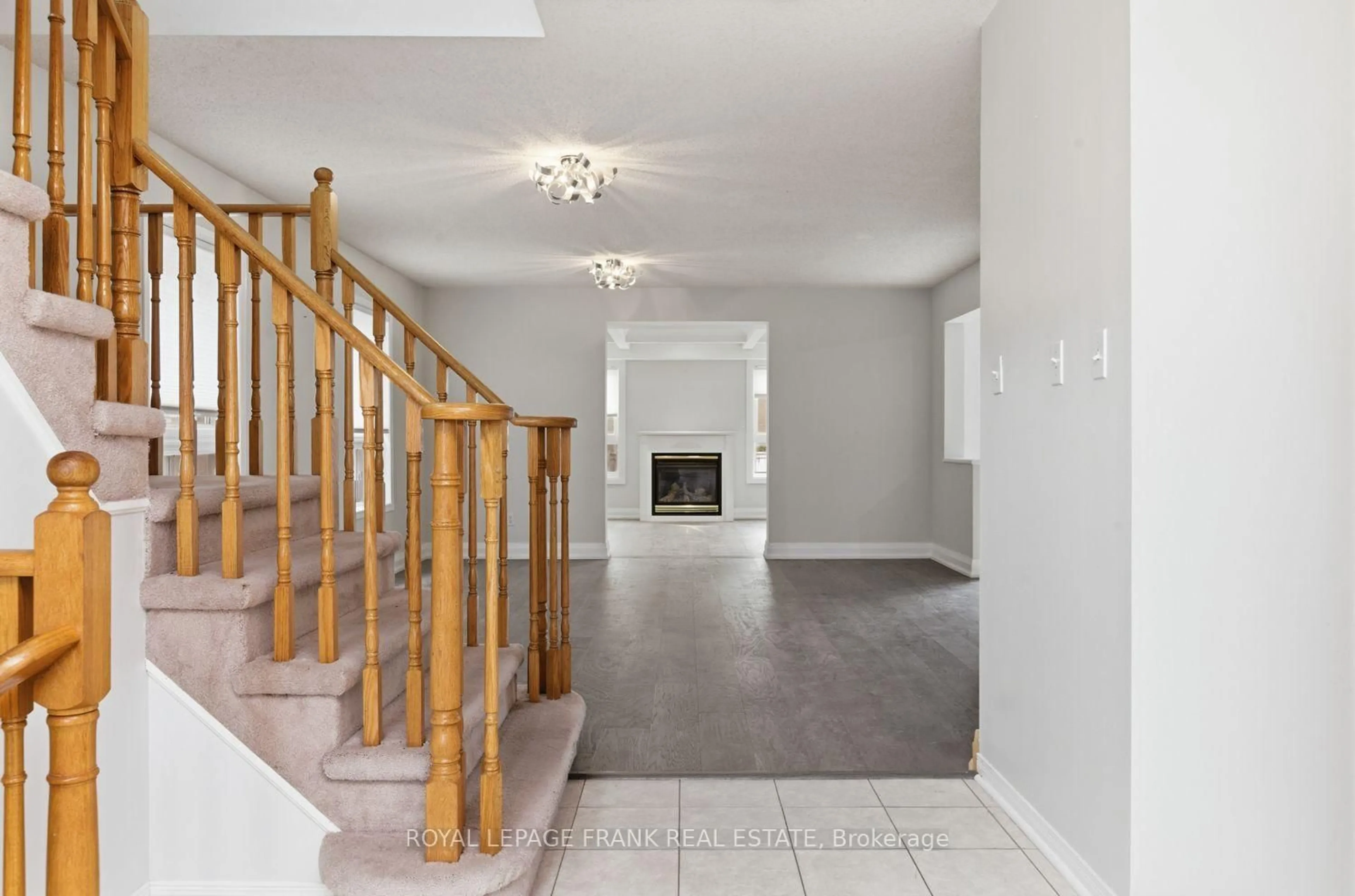 Unknown for 31 Gabrielle Cres, Whitby Ontario L1R 3M6
