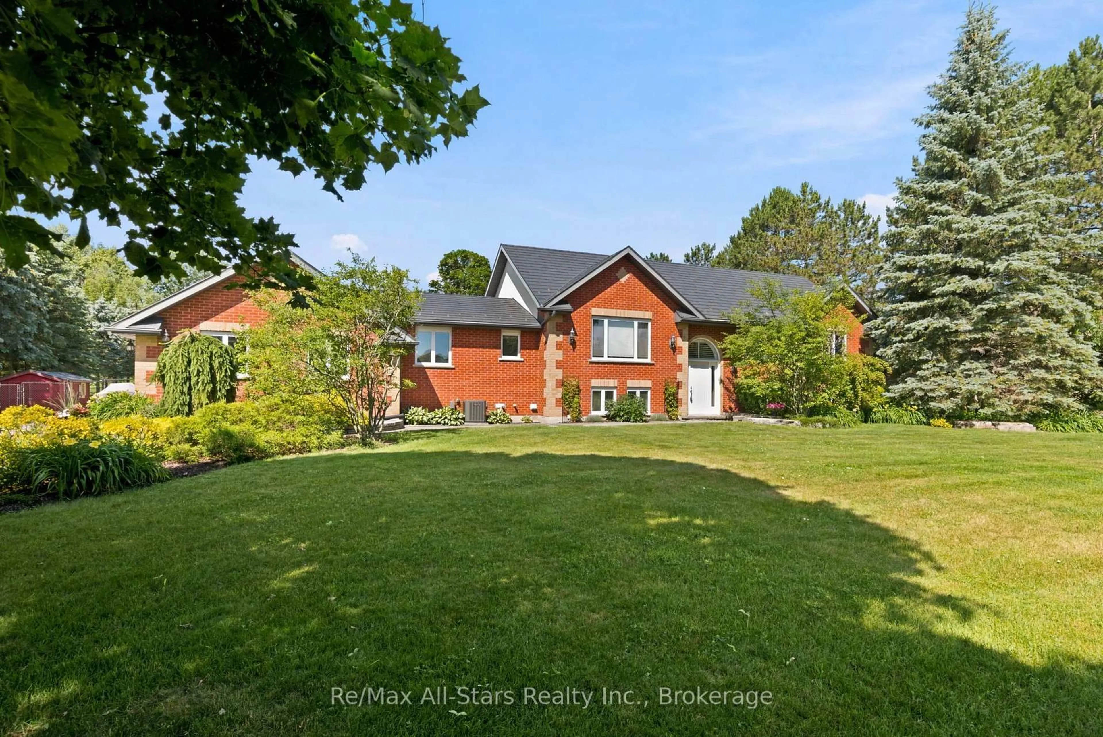 A pic from outside/outdoor area/front of a property/back of a property/a pic from drone, unknown for 21180 Brunon Ave, Scugog Ontario L0C 1G0