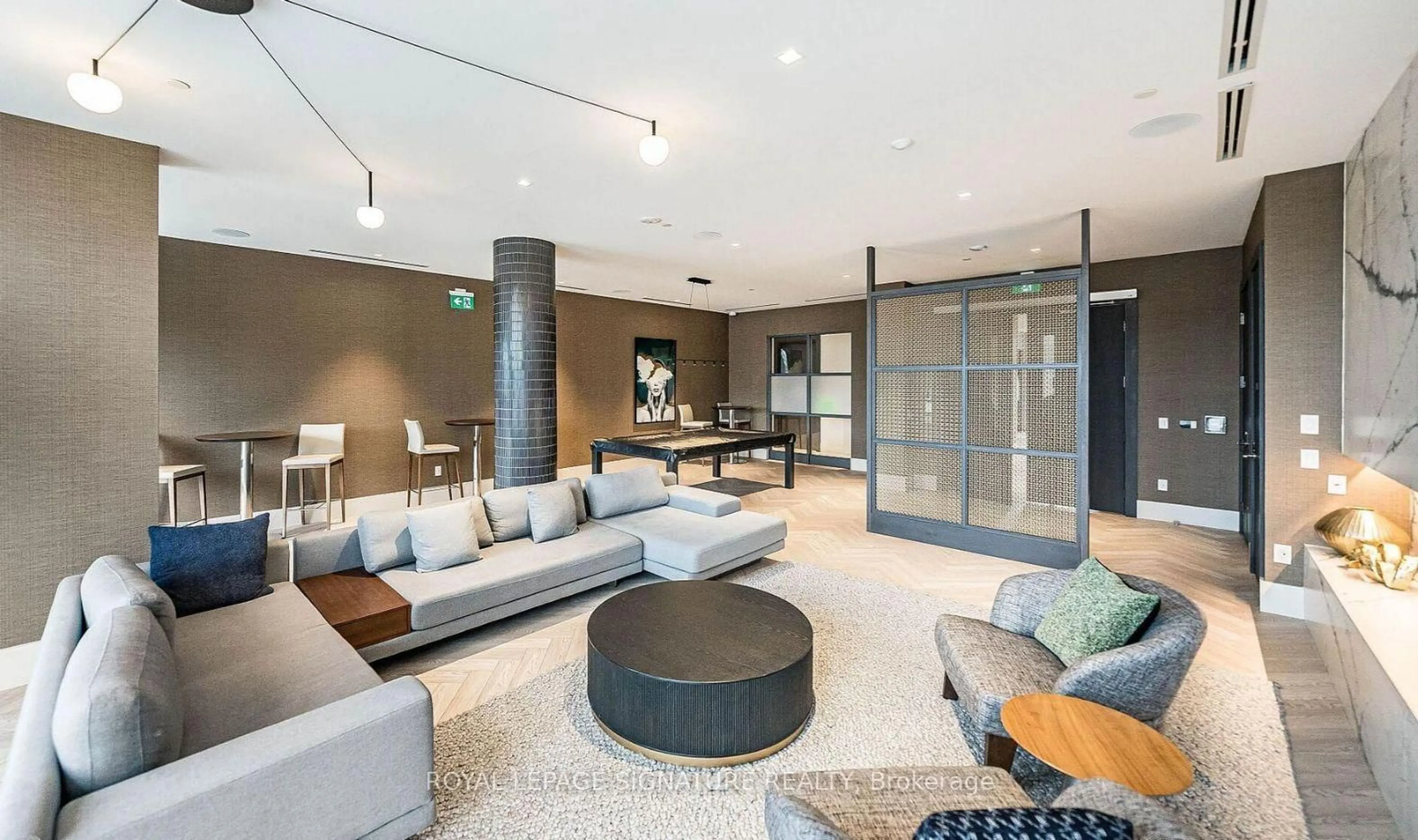 Lobby for 2545 Simcoe St #2309, Oshawa Ontario L1L 0W3
