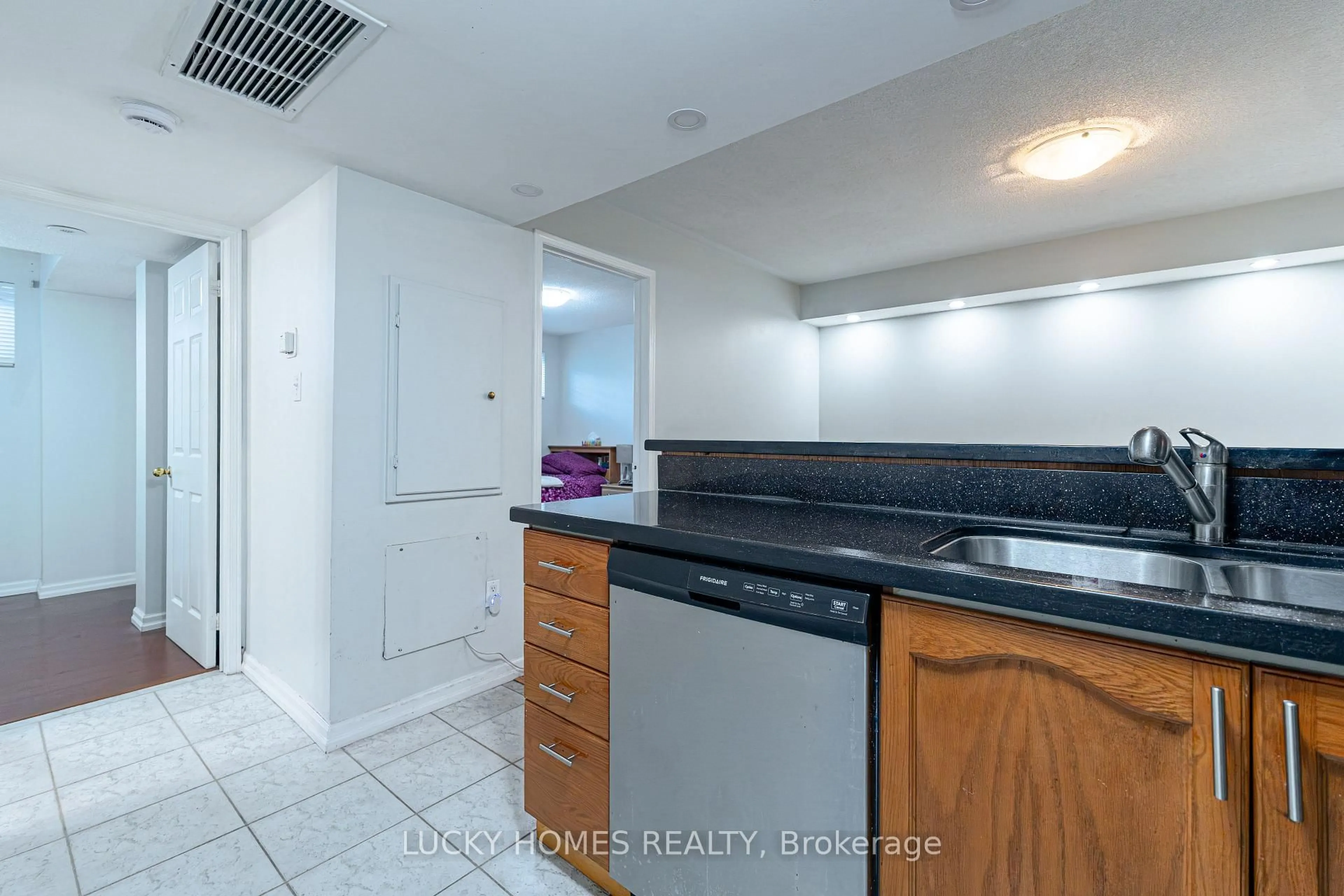 Standard kitchen, ceramic/tile floor for 200 Mclevin Ave #96, Toronto Ontario M1B 6C6