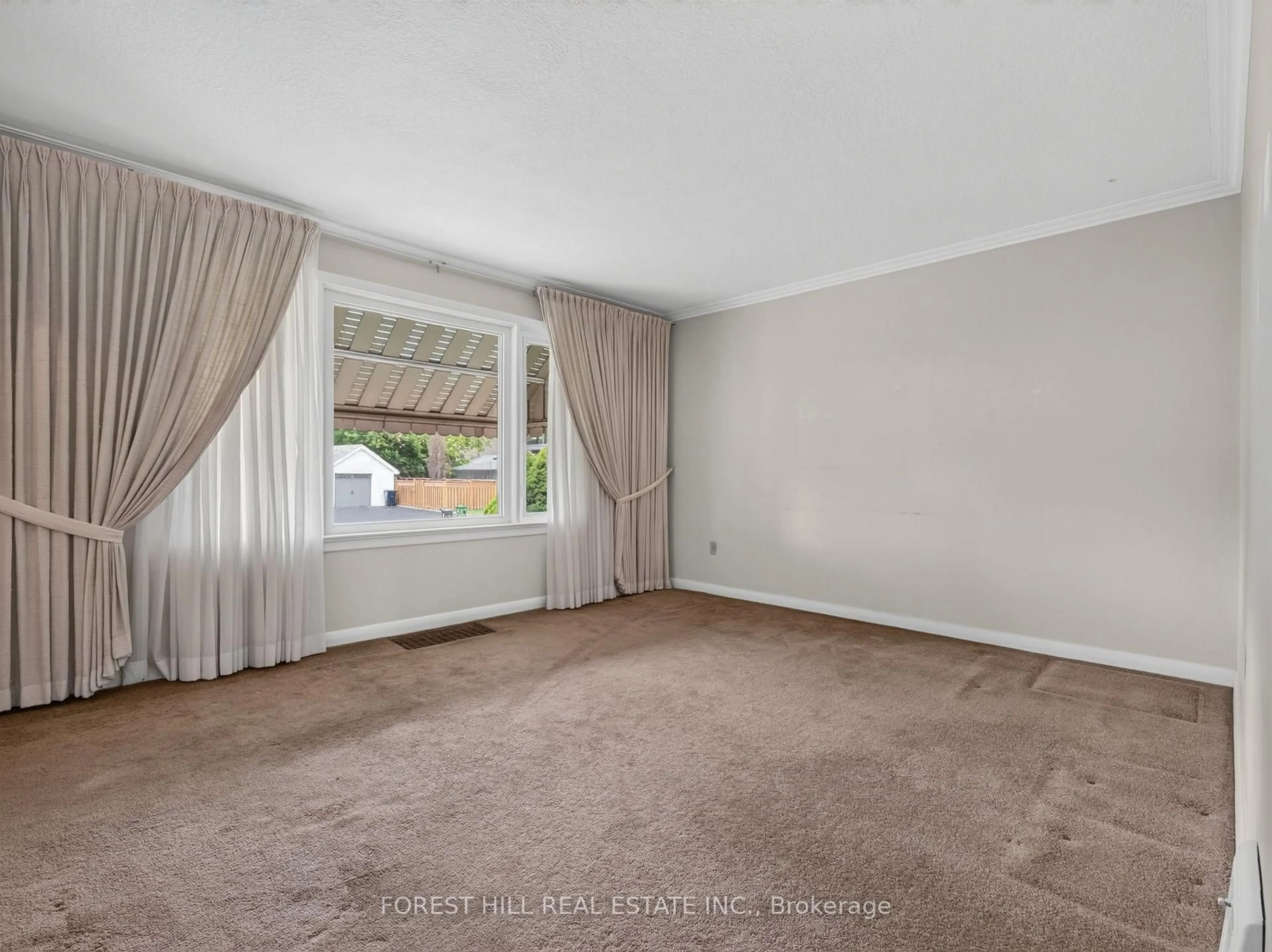 A pic of a room for 98 Marchington Circ, Toronto Ontario M1R 3M7