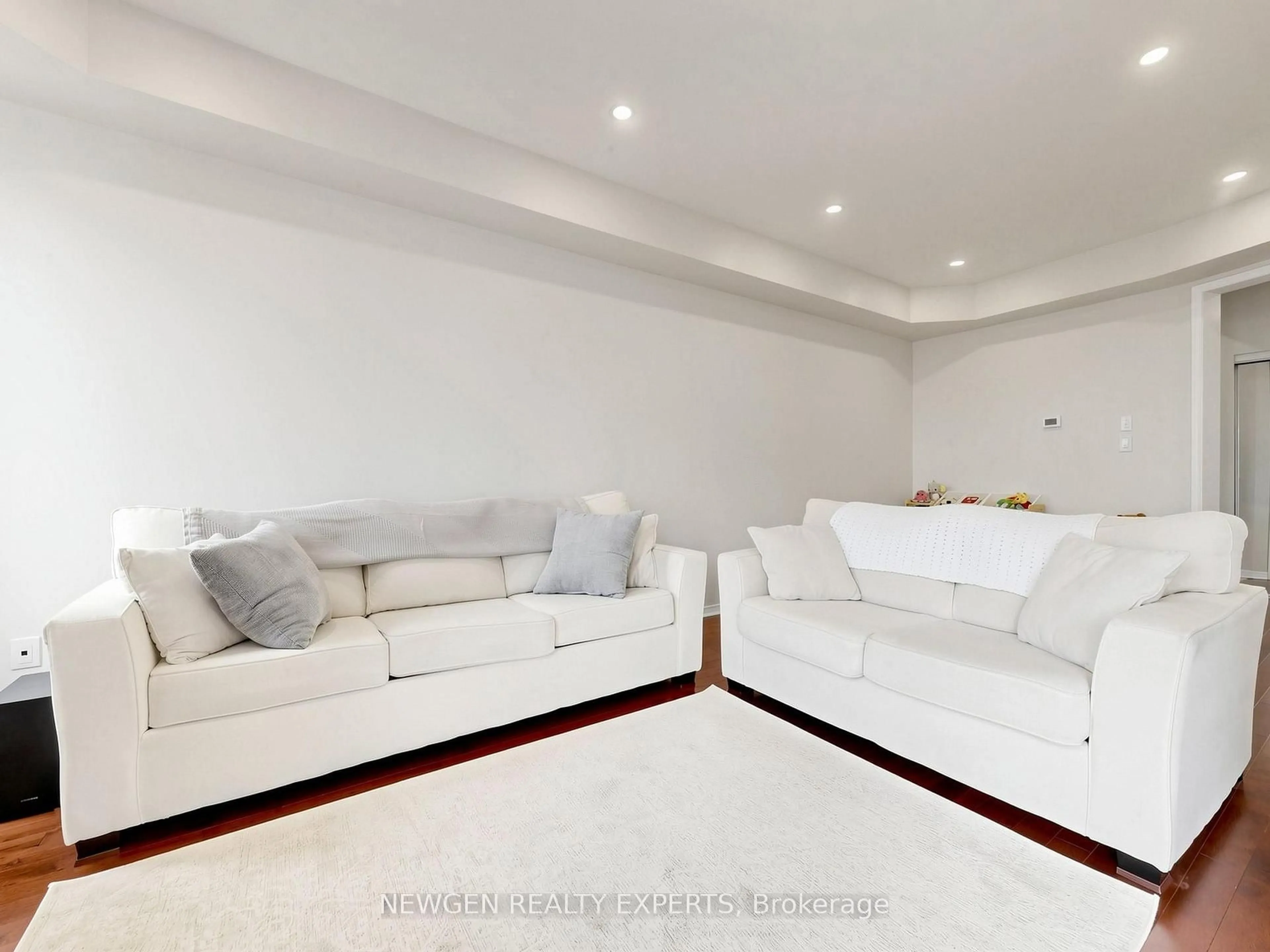 Living room with furniture, unknown for 53 Silverwood Circ, Ajax Ontario L1Z 0A3