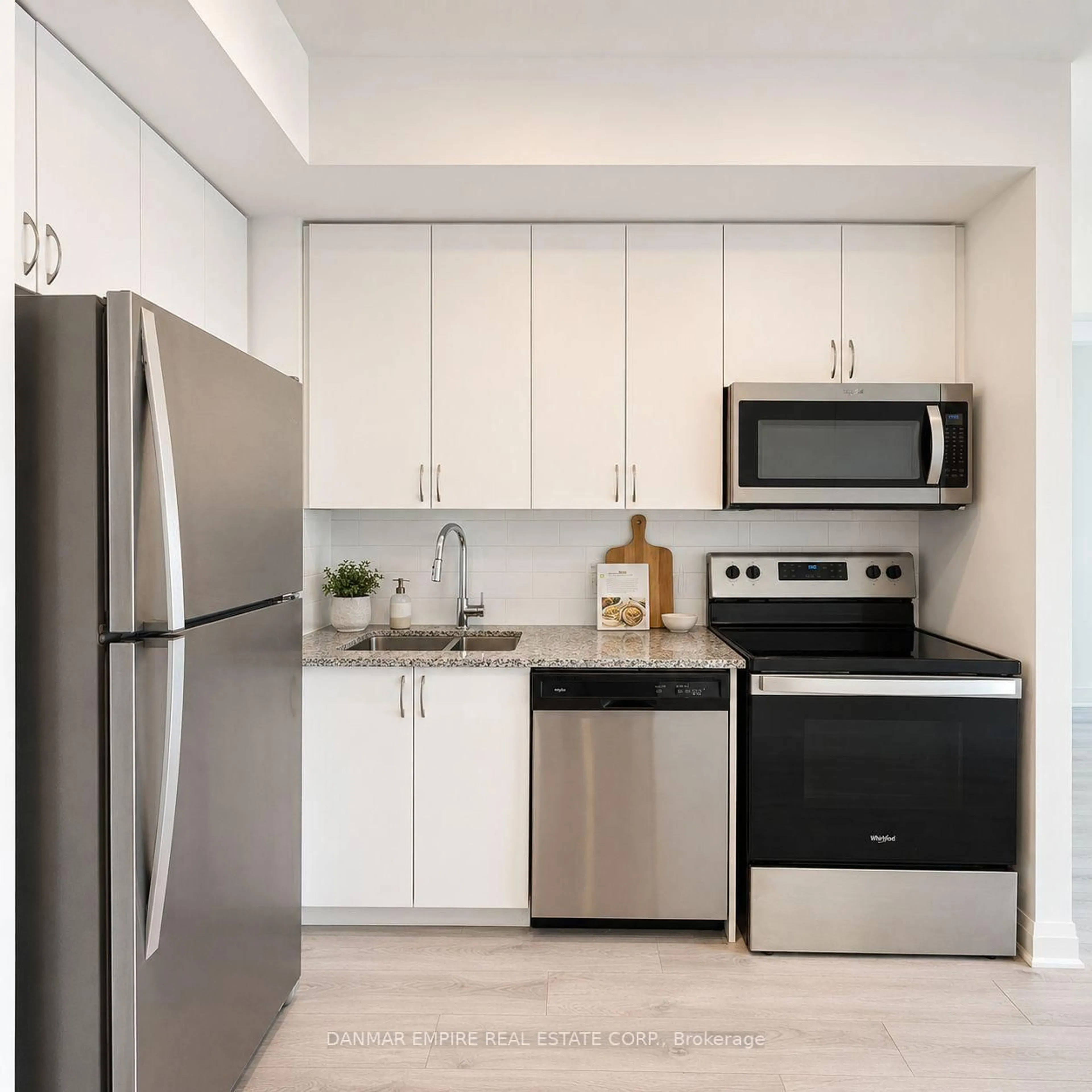 Standard kitchen, unknown for 3220 Sheppard Ave #614, Toronto Ontario M1T 0B7