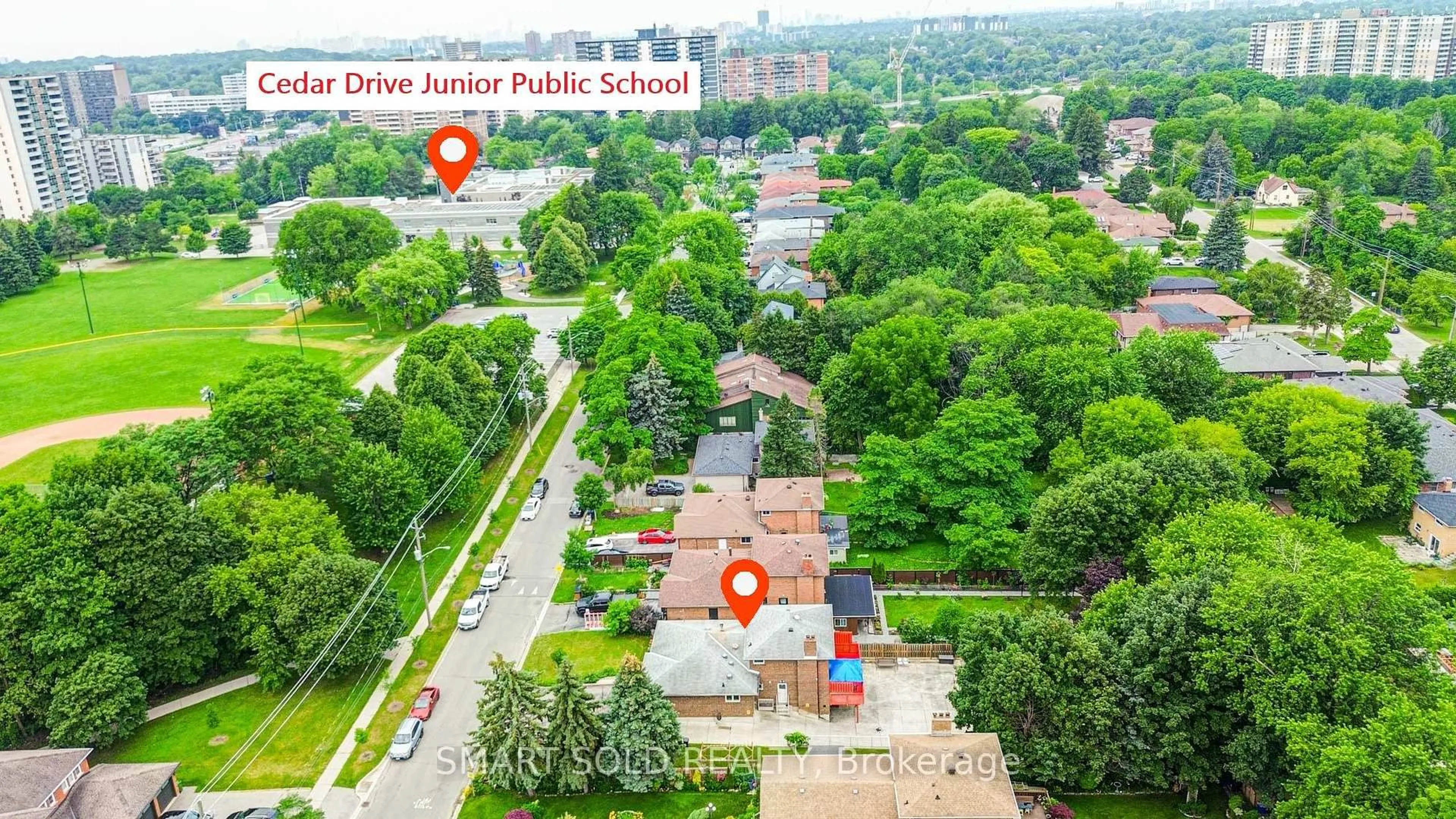 A pic from outside/outdoor area/front of a property/back of a property/a pic from drone, city buildings view from balcony for 56 Gatesview Ave, Toronto Ontario M1J 3G5