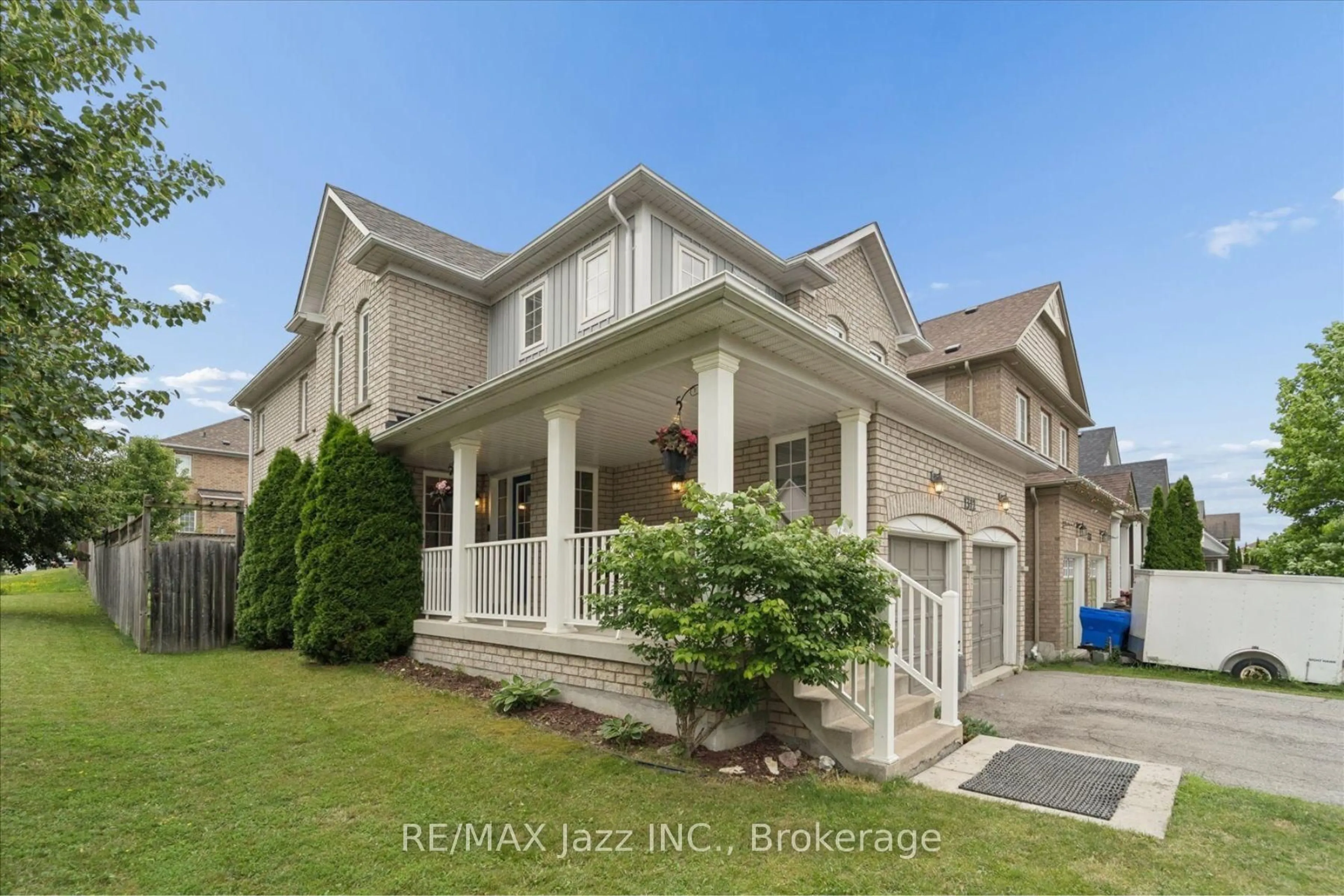 Home with vinyl exterior material, street for 1312 Langley Circ, Oshawa Ontario L1K 0E3