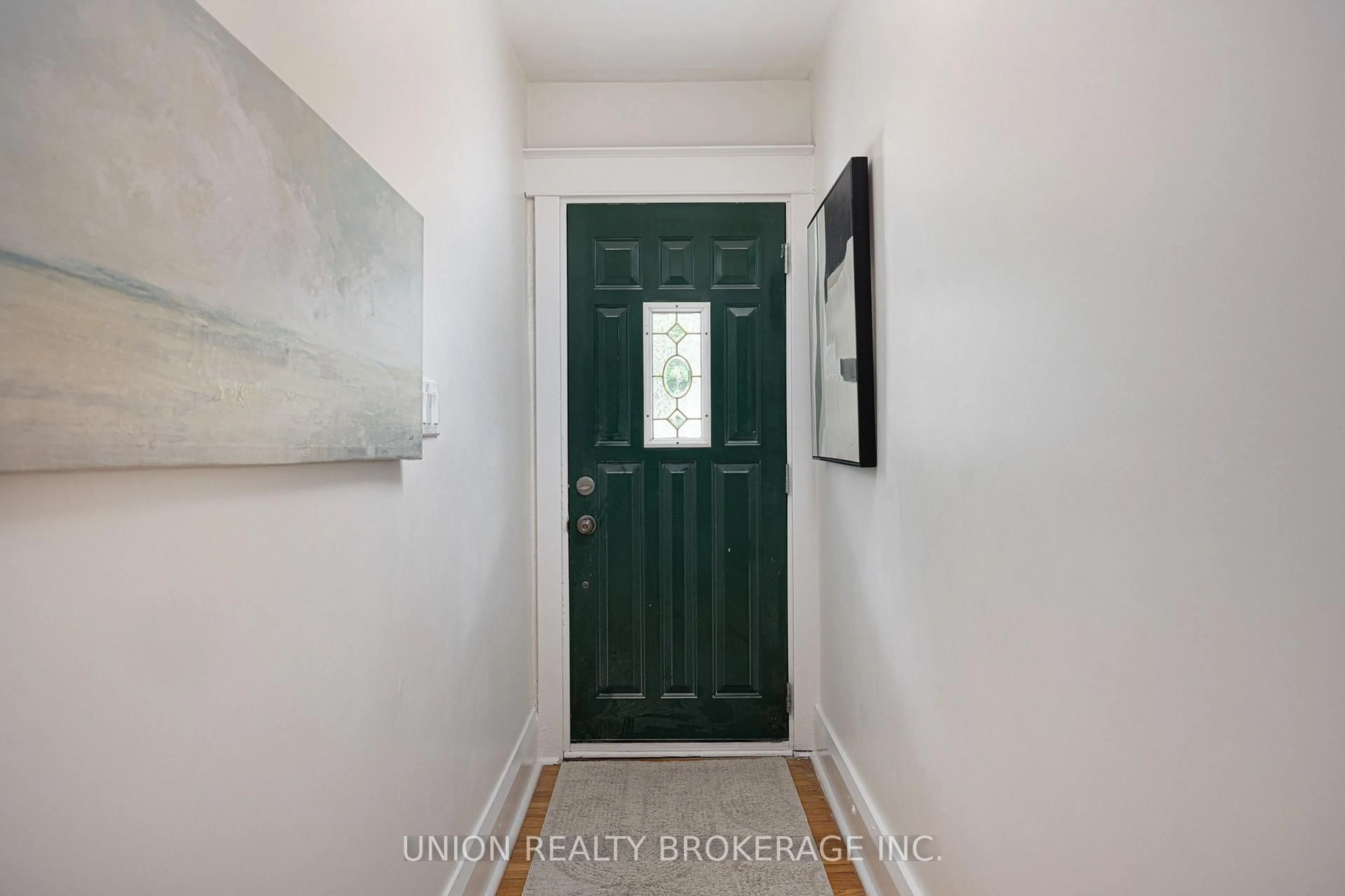Indoor entryway for 12 Durant Ave, Toronto Ontario M4J 4V9