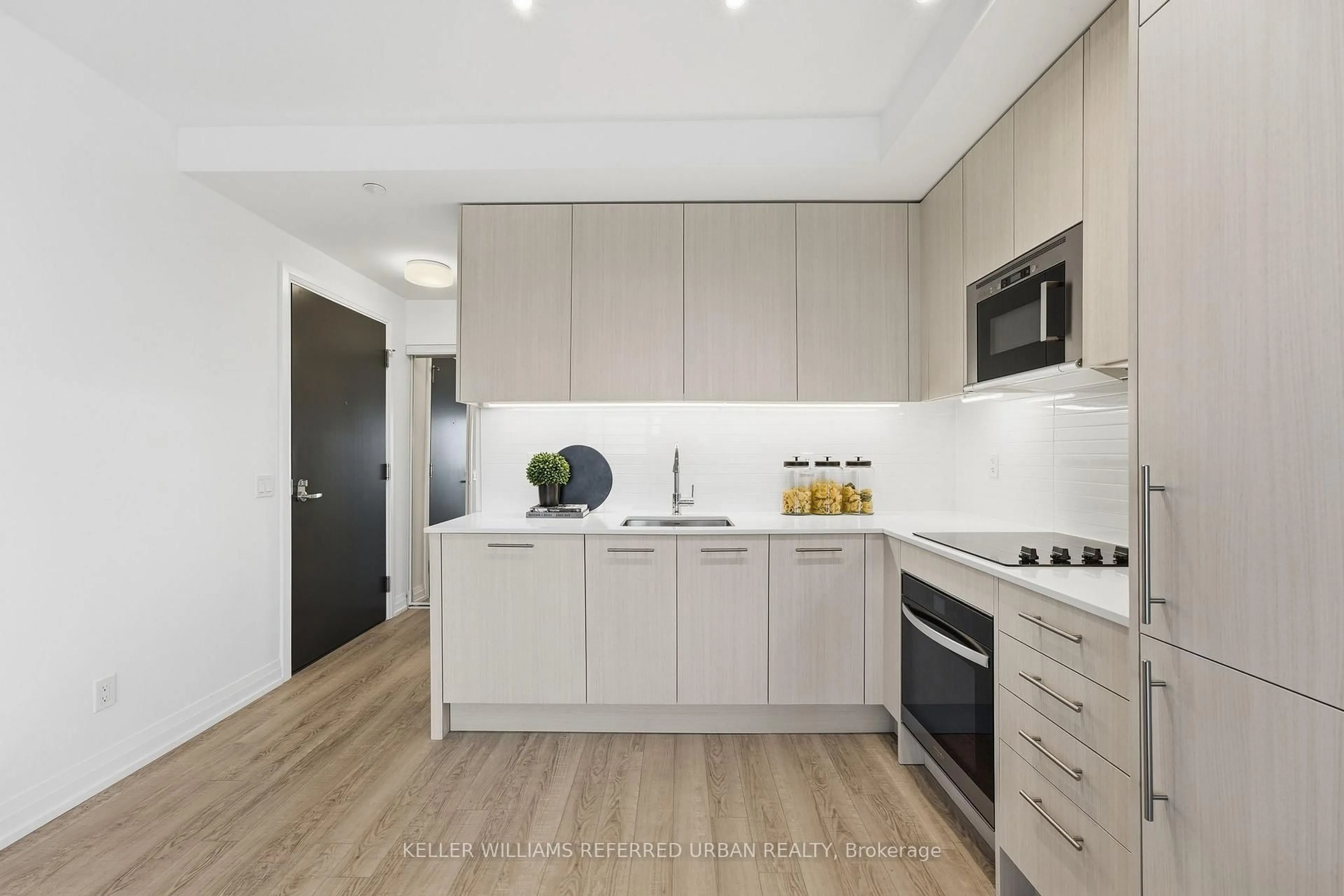 Unknown for 286 Main St #1702, Toronto Ontario M4C 4X4