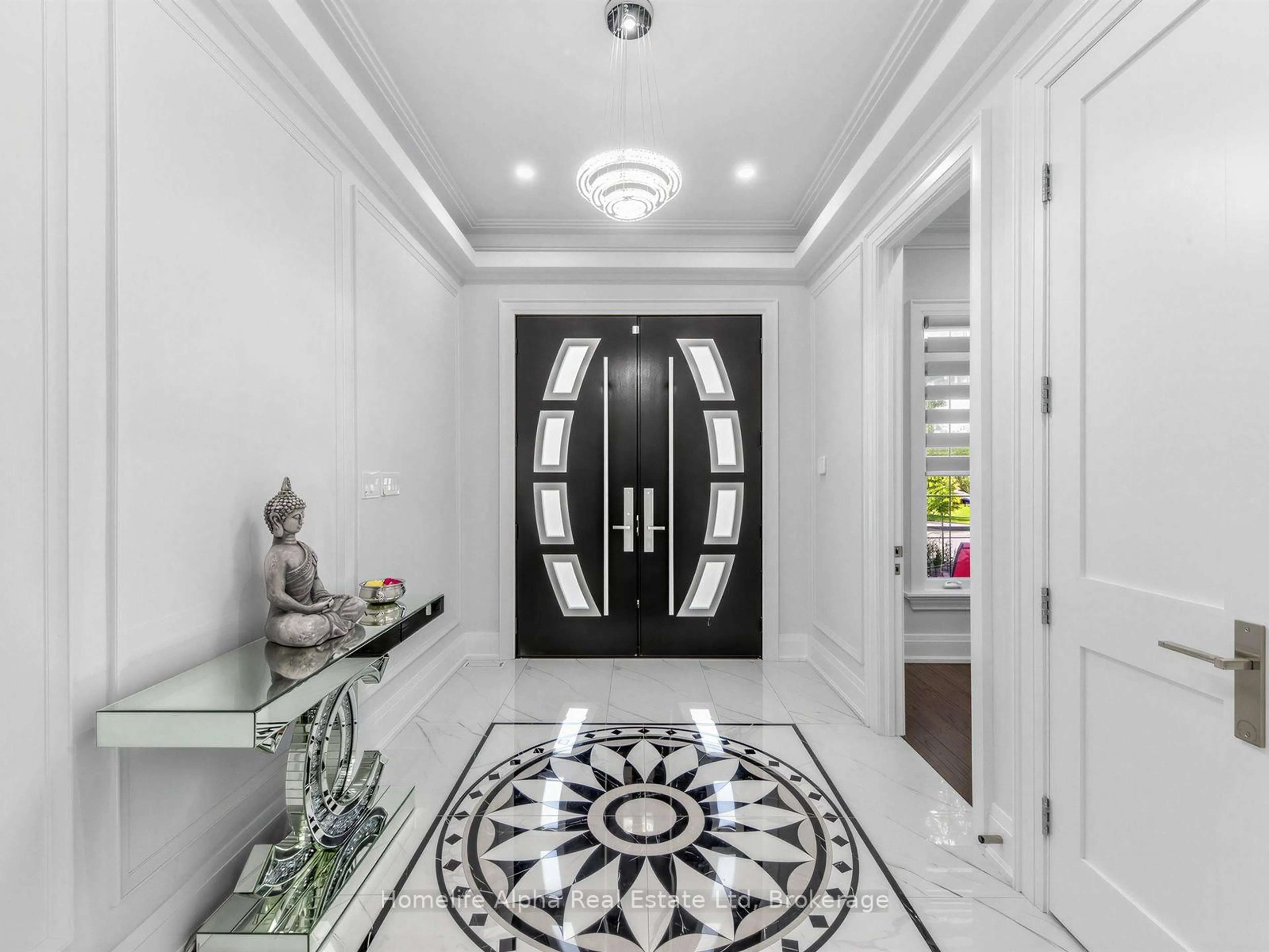 Indoor entryway for 14 Penzance Dr, Toronto Ontario M1K 4Z5