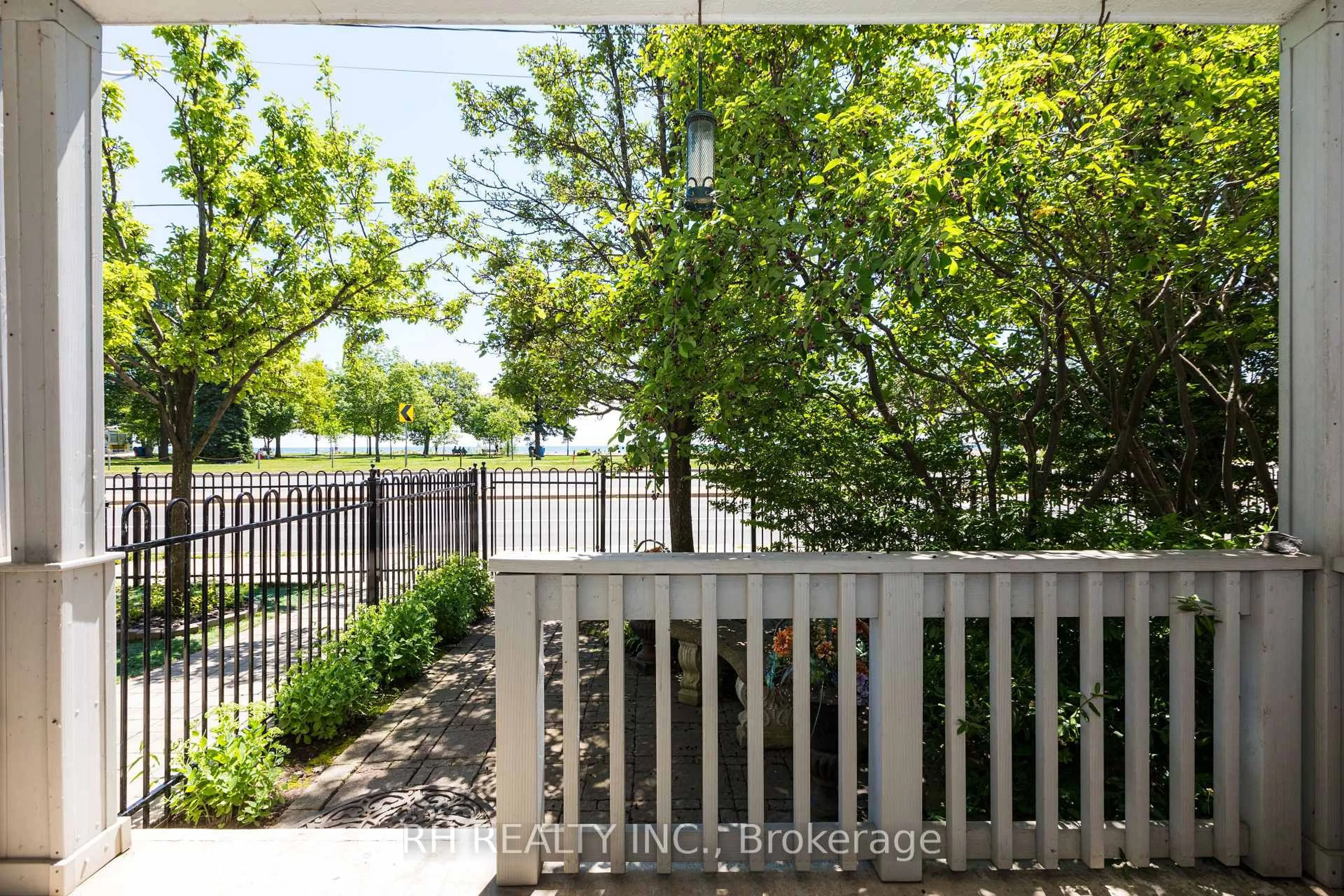 Patio, unknown for 1820 Lake Shore Blvd, Toronto Ontario M4L 6S8