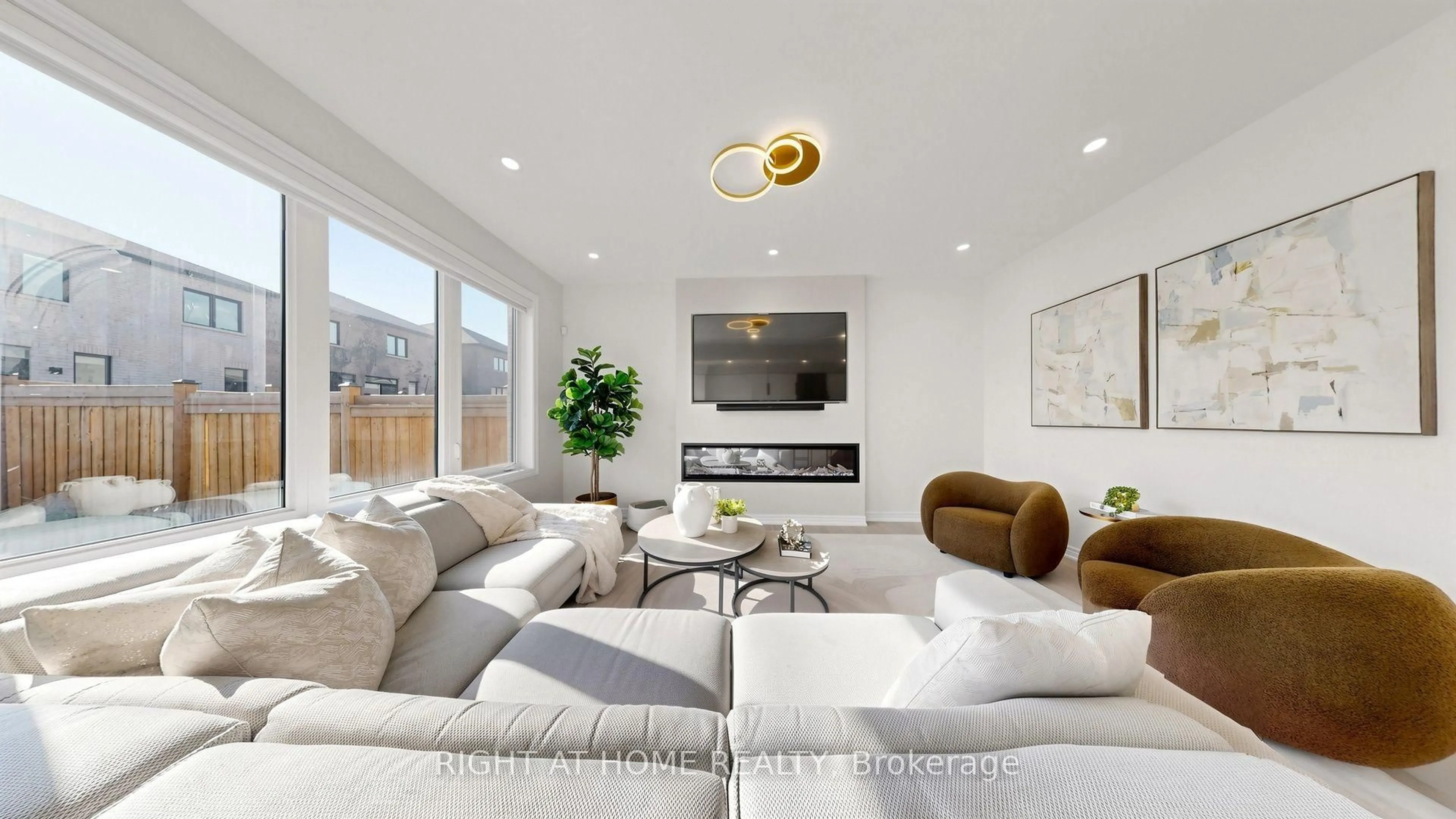 Living room with furniture, unknown for 1324 Klondike Dr, Oshawa Ontario L1L 0T2