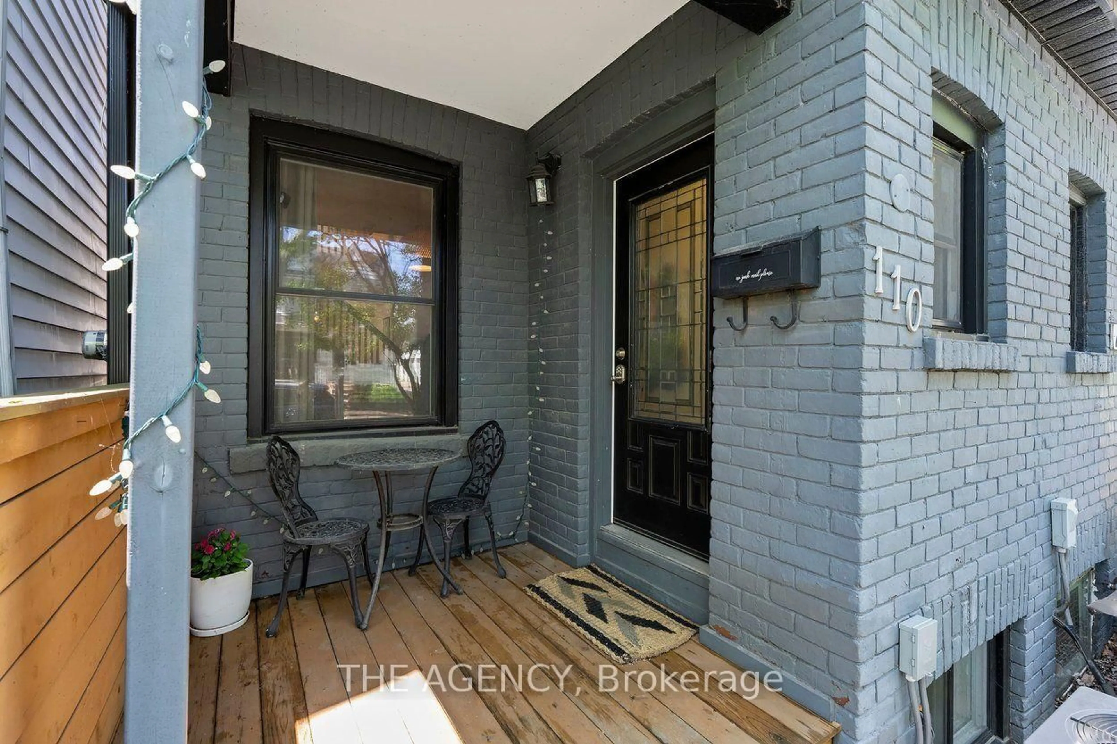 Indoor entryway for 110 Hastings Ave, Toronto Ontario M4L 2L2