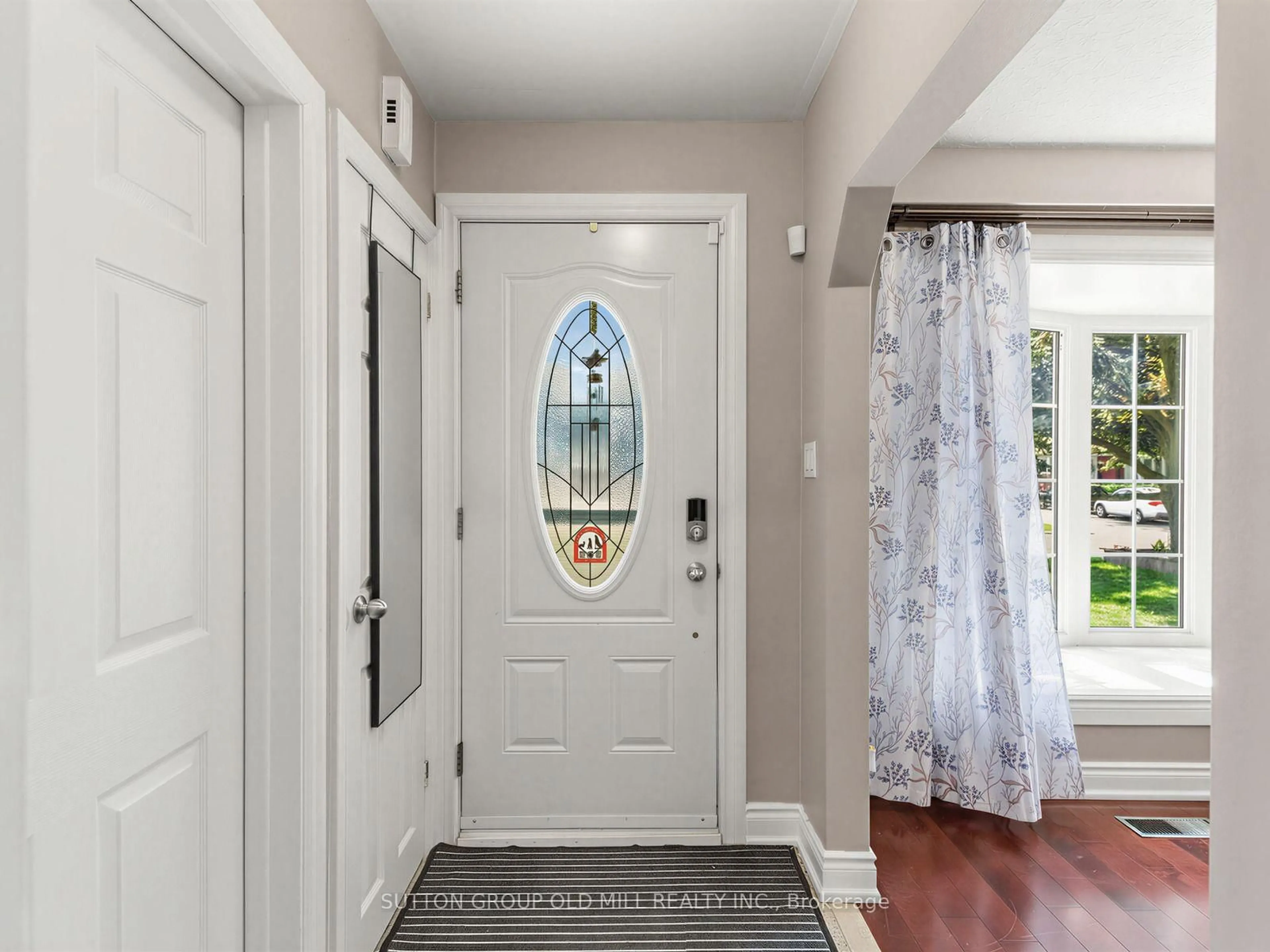 Indoor entryway for 40 Tansley Ave, Toronto Ontario M1J 1P3
