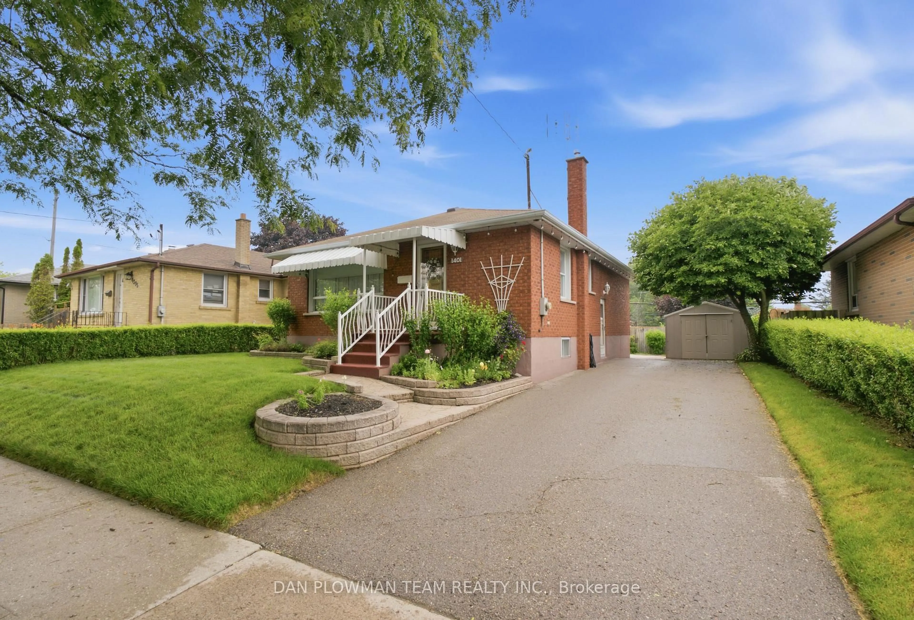 Home with brick exterior material, street for 1401 Tremblay St, Oshawa Ontario L1J 3X7