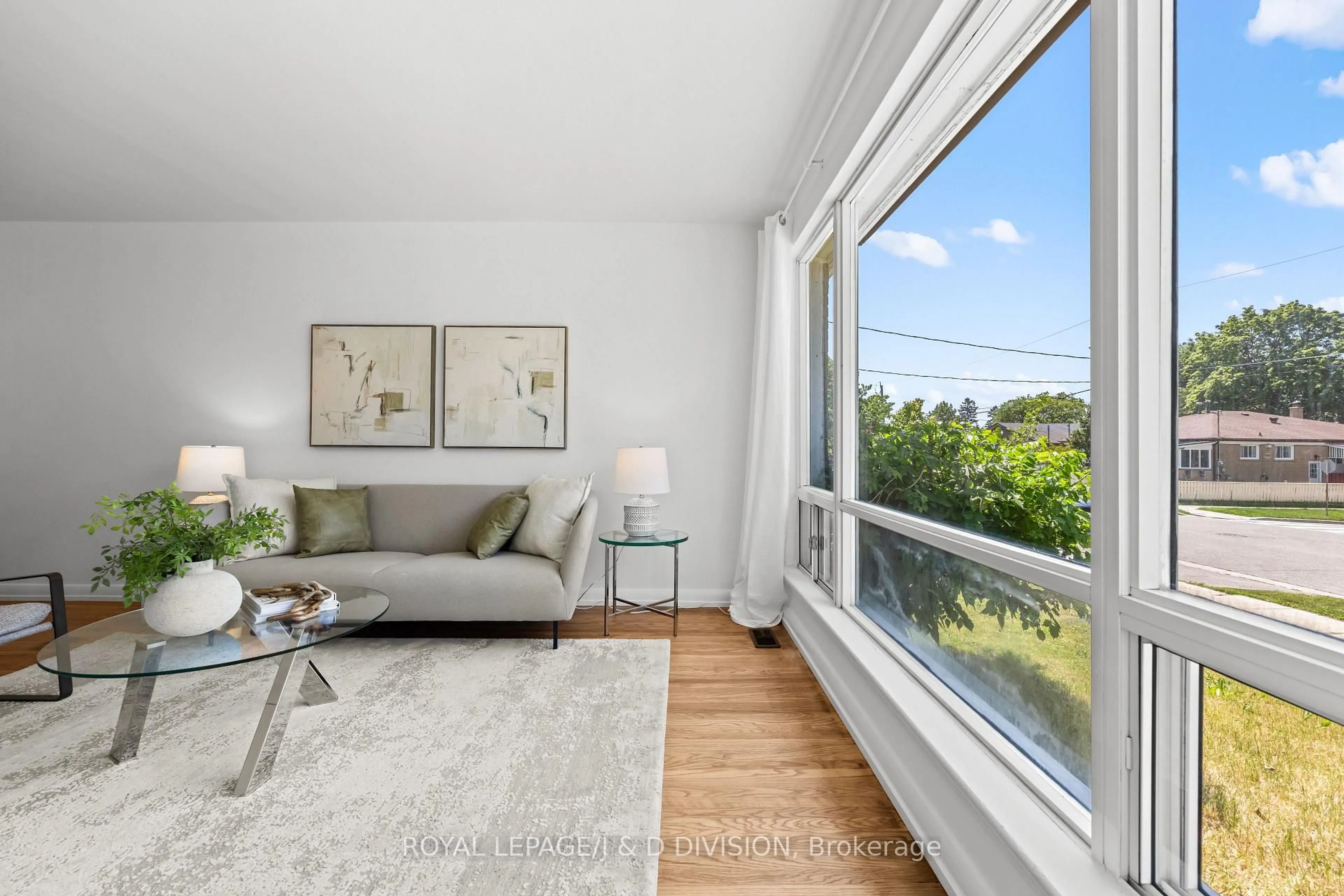 Living room with furniture, unknown for 41 Clapperton Ave, Toronto Ontario M1L 4K7