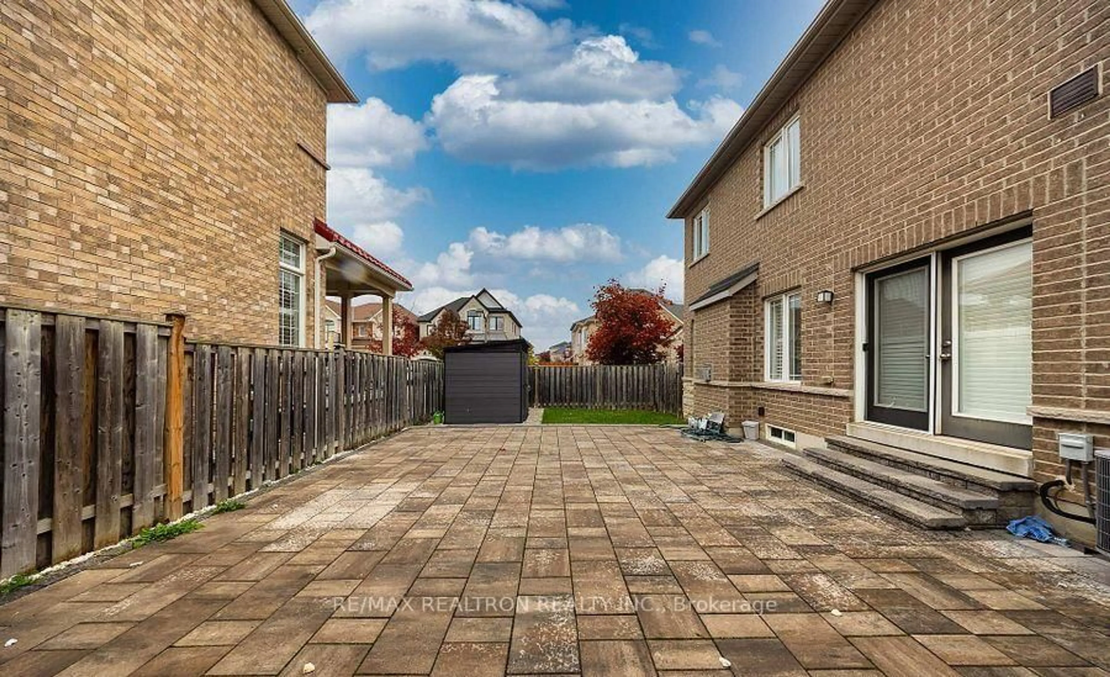 Patio, street for 16 Snowling Dr, Ajax Ontario L1Z 0M2