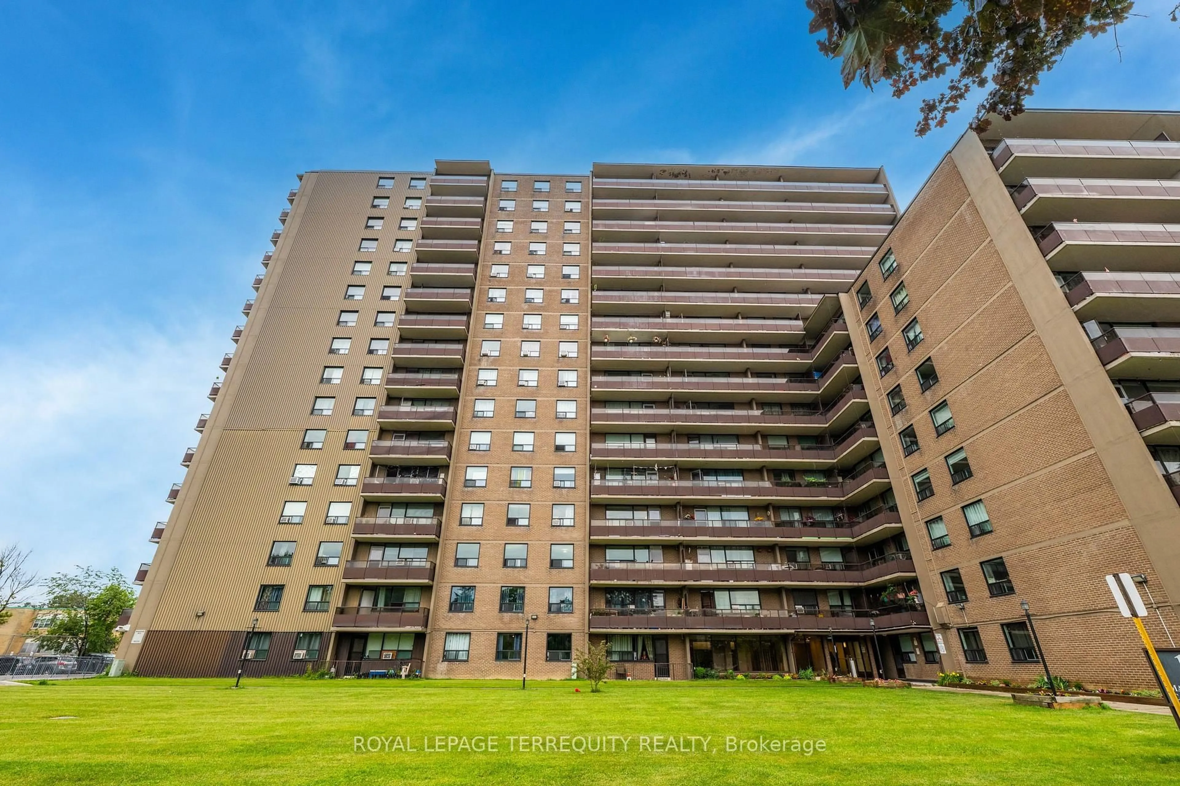 Unknown for 180 Markham Rd #816, Toronto Ontario M1M 2Z9