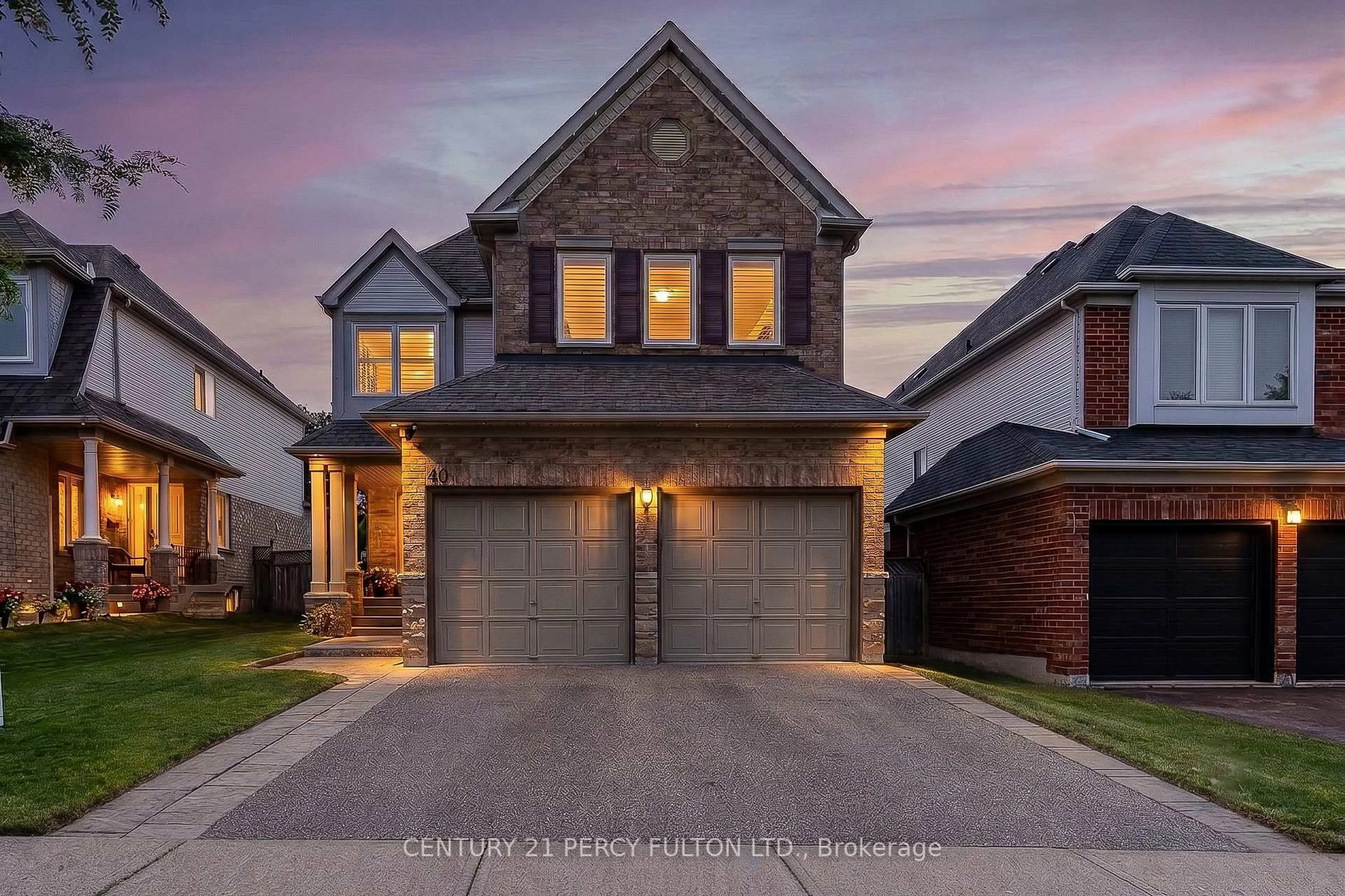 Home with brick exterior material, street for 40 Southwell Ave, Whitby Ontario L1P 1N4