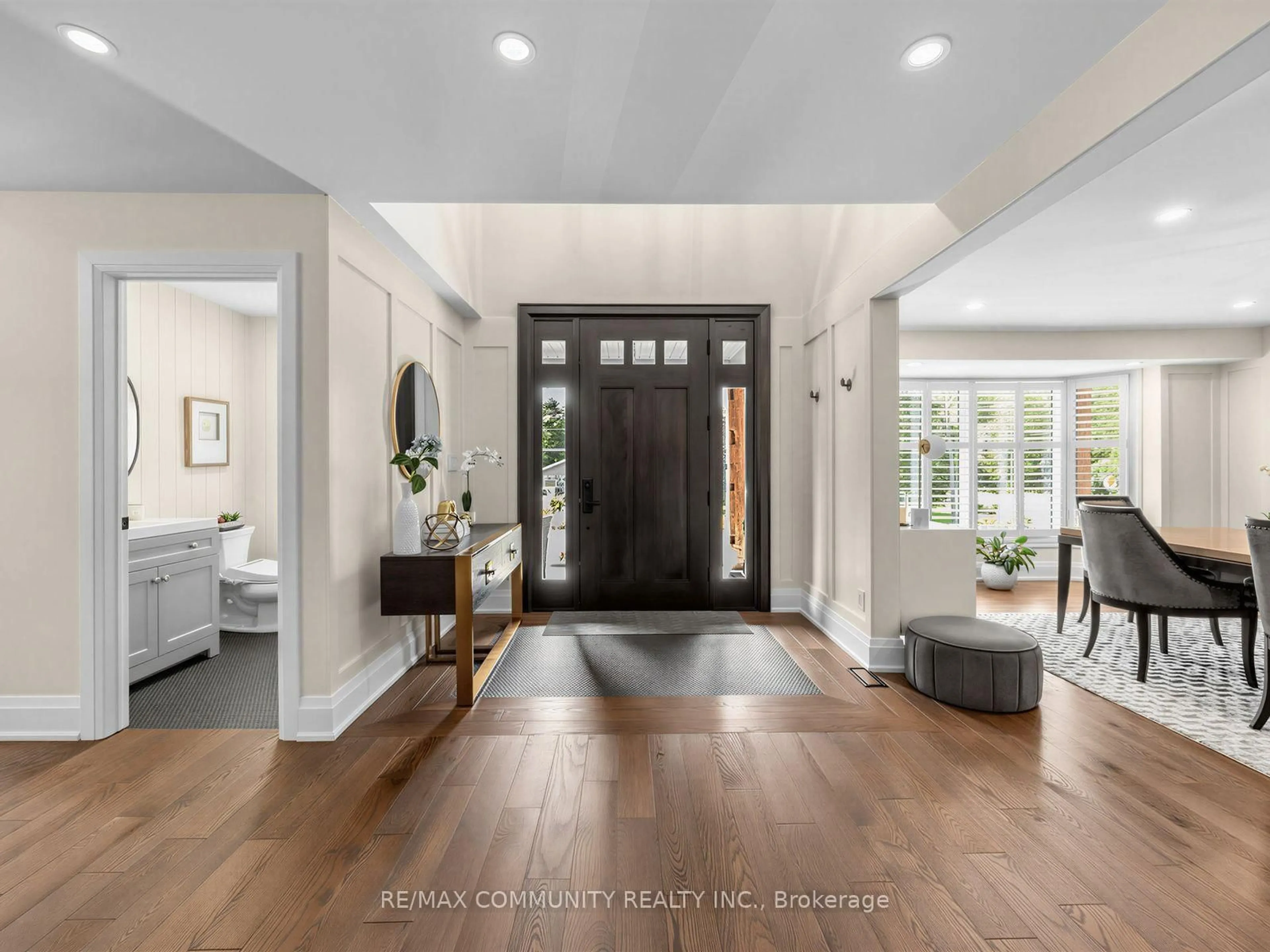 Indoor entryway for 38 Robmar St, Whitby Ontario L1M 1T7