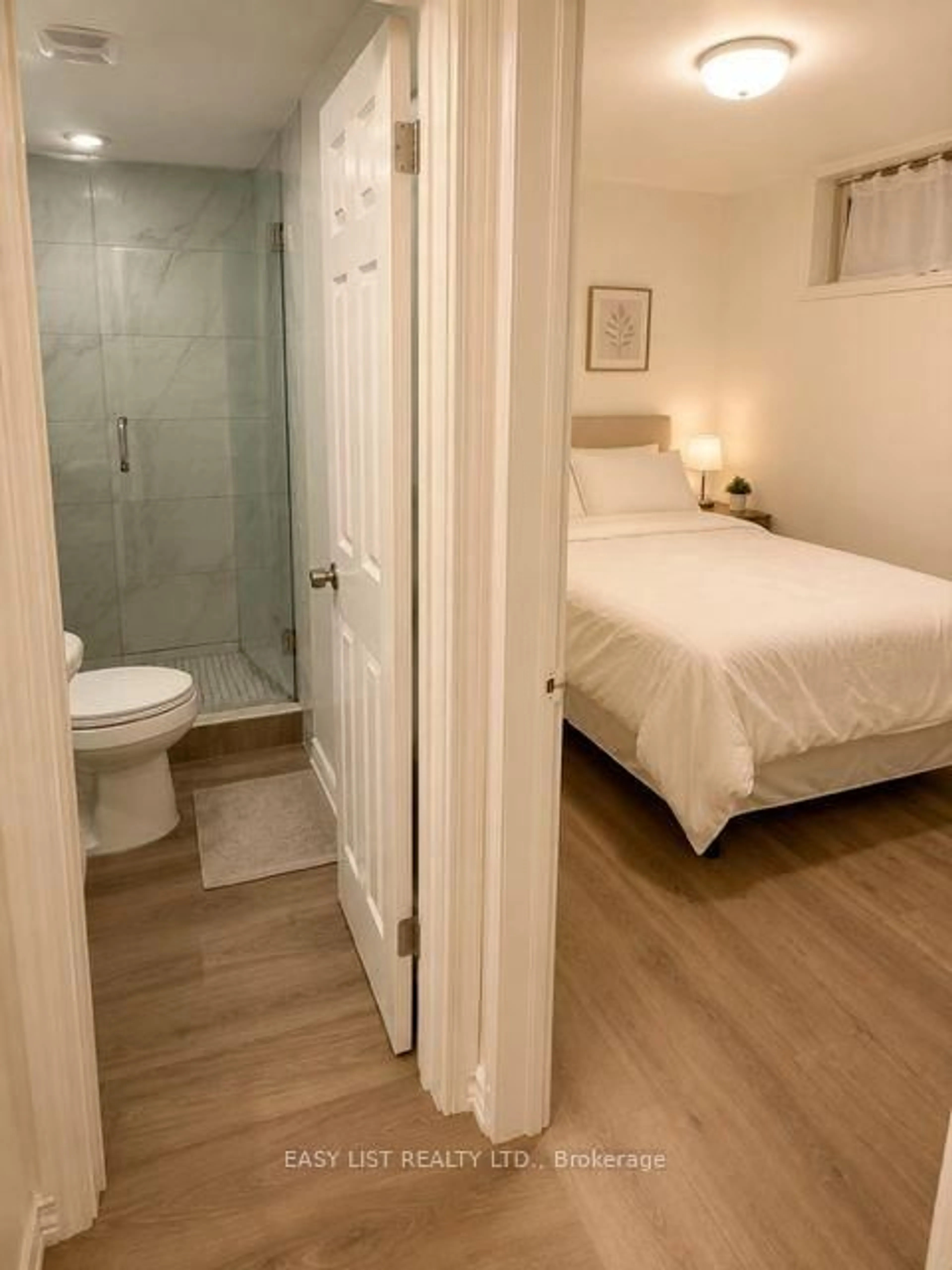 A pic of a room for 15 Summerglade Dr, Toronto Ontario M1S 1W8