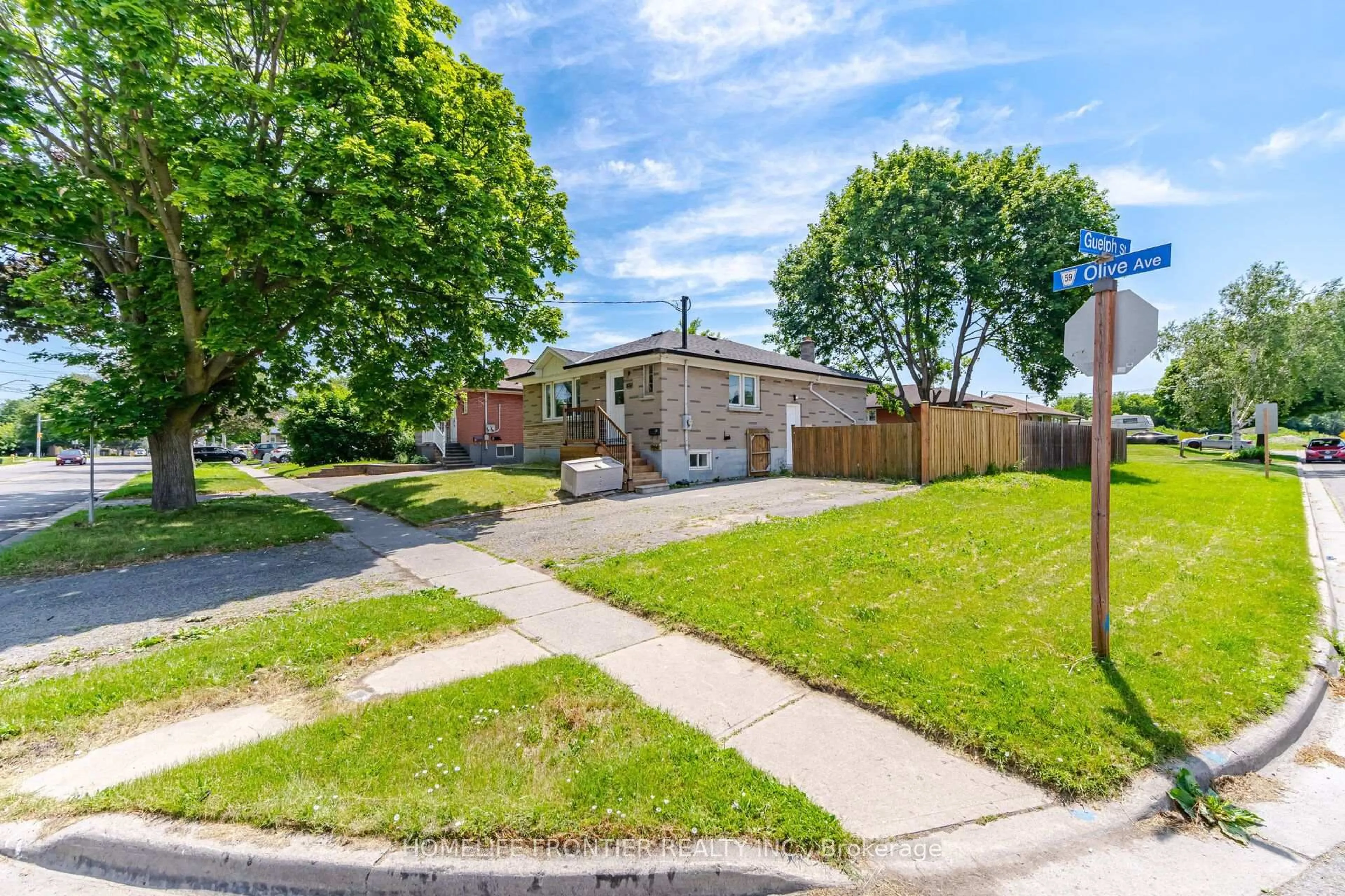 A pic from outside/outdoor area/front of a property/back of a property/a pic from drone, street for 651 Olive Ave, Oshawa Ontario L1H 2R9