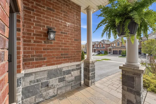 144 Underwood Dr, Whitby 4