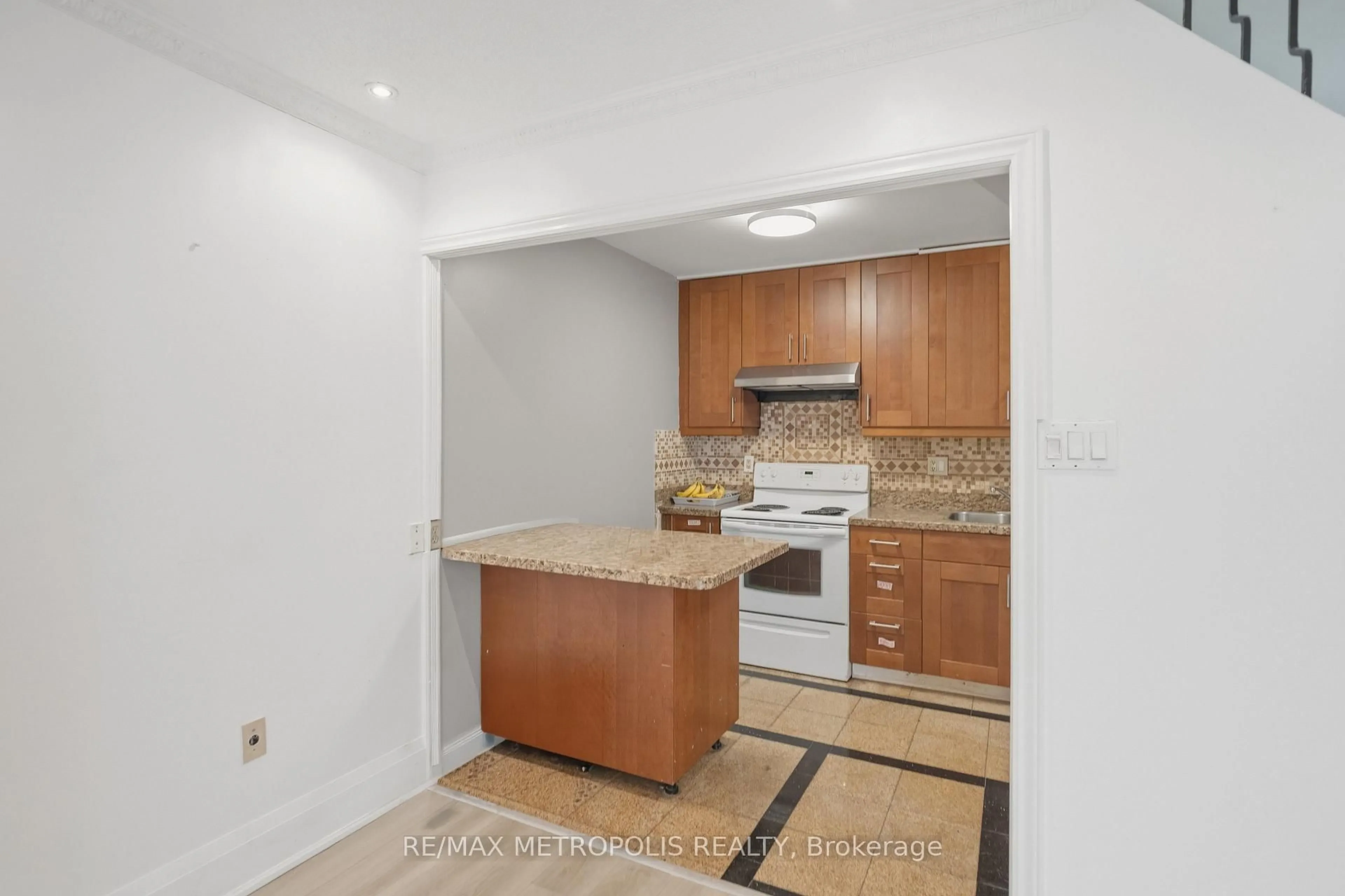 Standard kitchen, ceramic/tile floor for 100 Mornelle Crt #2026, Toronto Ontario M1E 4X2