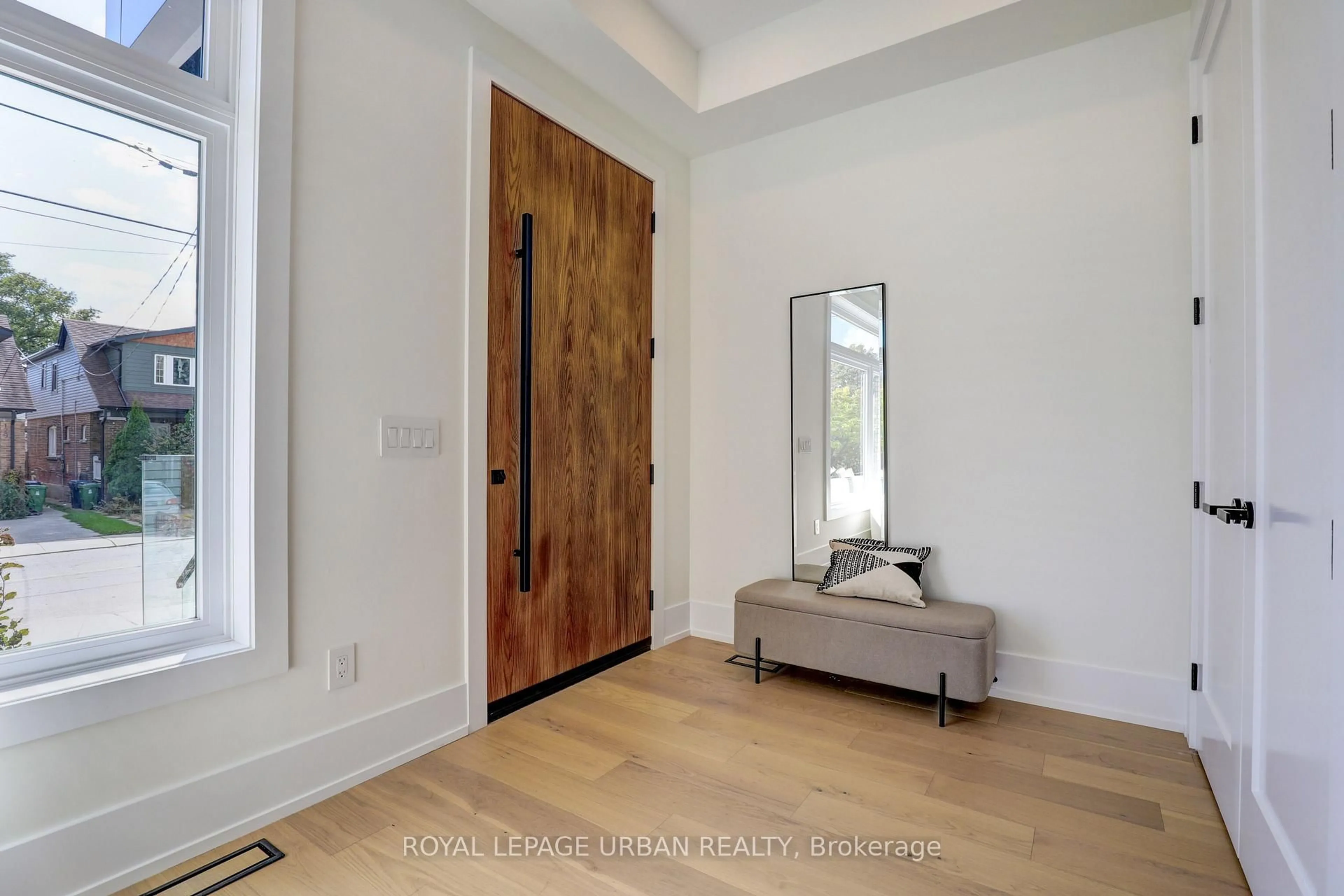 Indoor entryway for 128 Floyd Ave, Toronto Ontario M4K 2B7