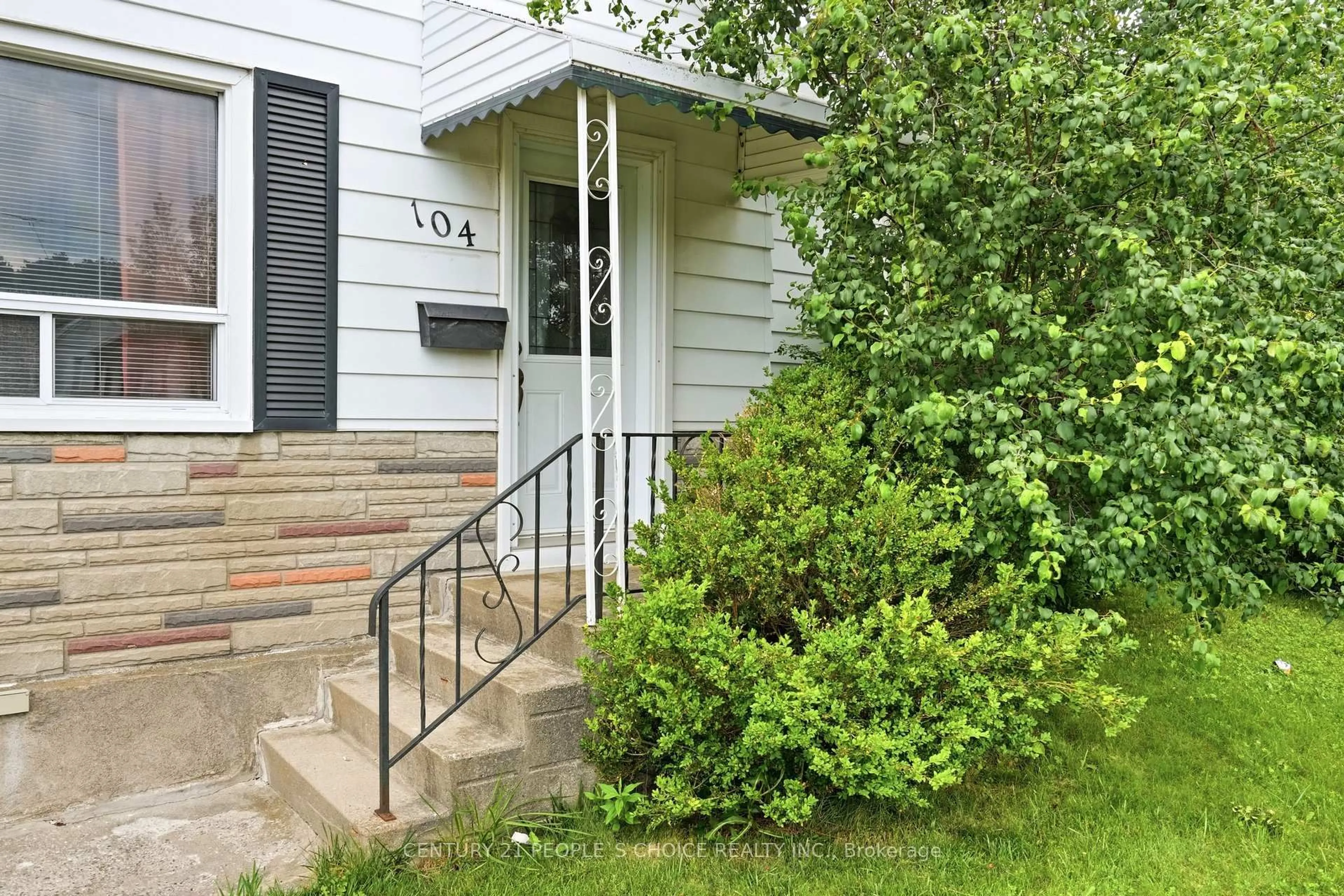 Unknown for 104 Grenfell St, Oshawa Ontario L1J 4W2