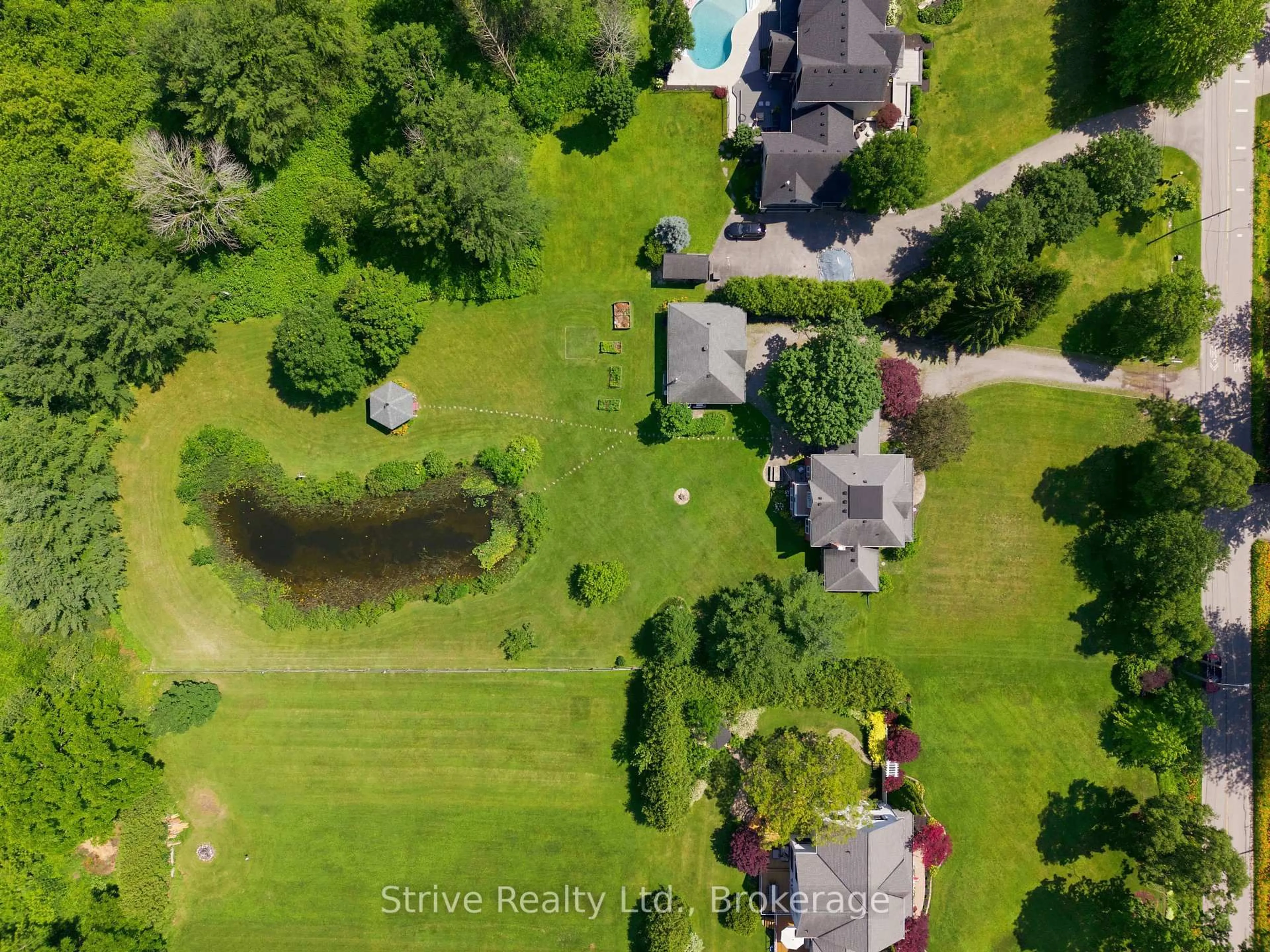 A pic from outside/outdoor area/front of a property/back of a property/a pic from drone, water/lake/river/ocean view for 619 Mill St, Clarington Ontario L1B 1L9