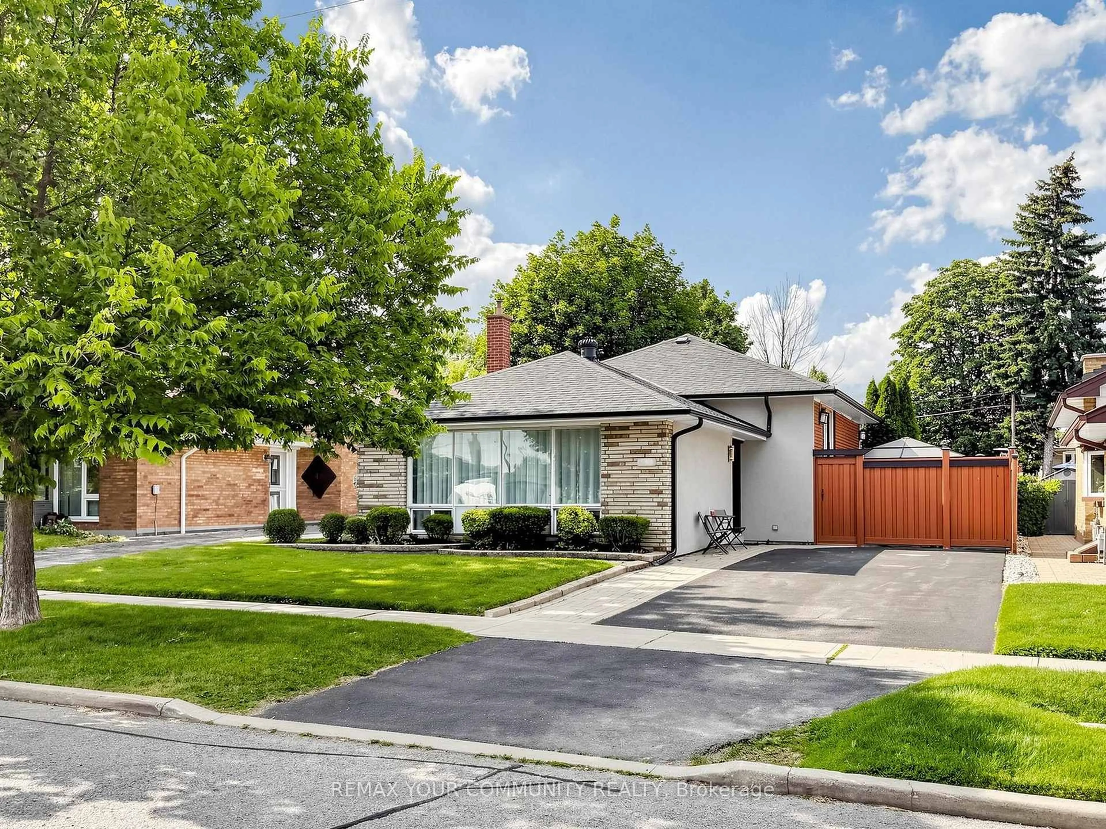 Unknown for 44 Lewiston Rd, Toronto Ontario M1P 1X9
